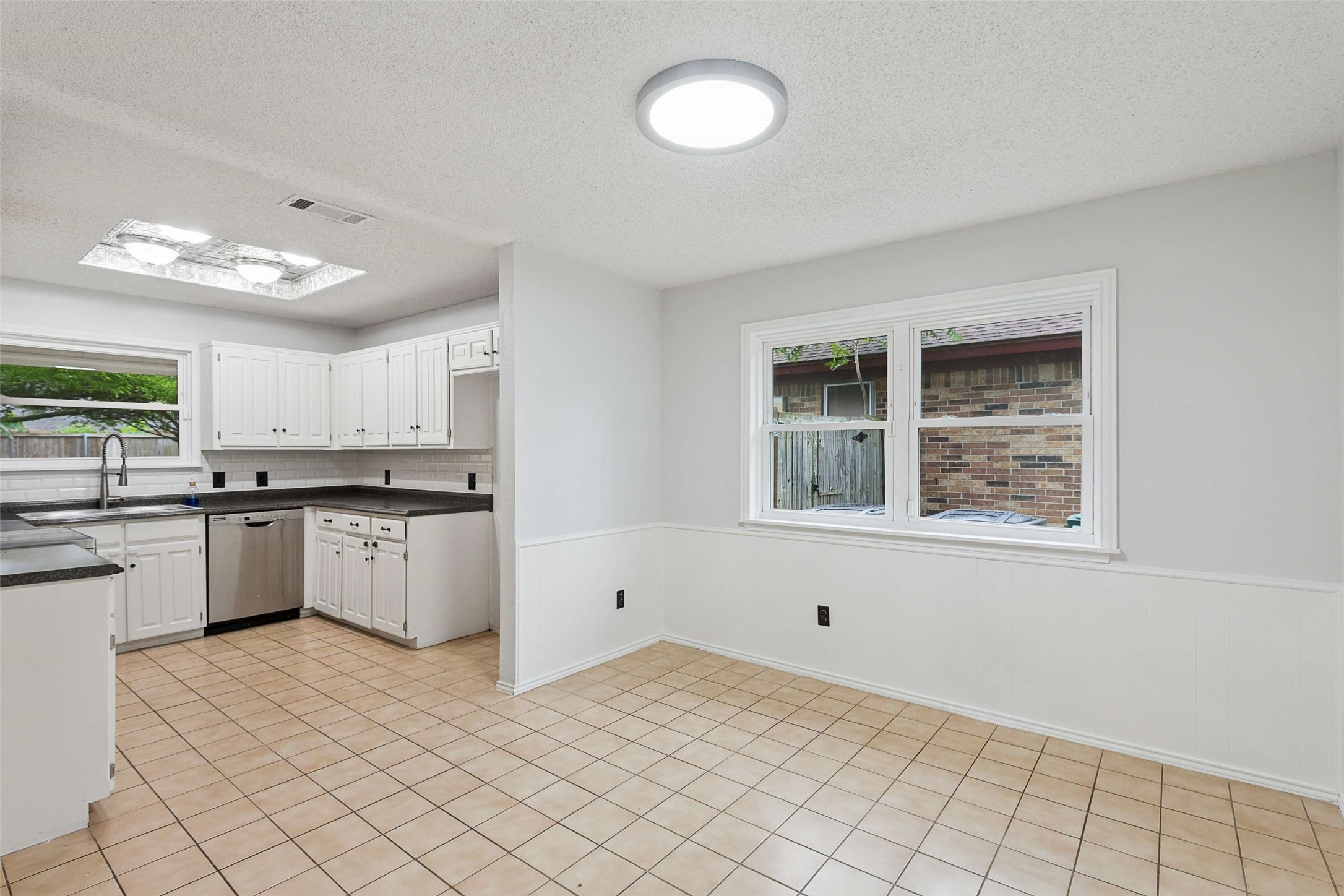 4100 Hemlock Street Fort Worth TX 76137