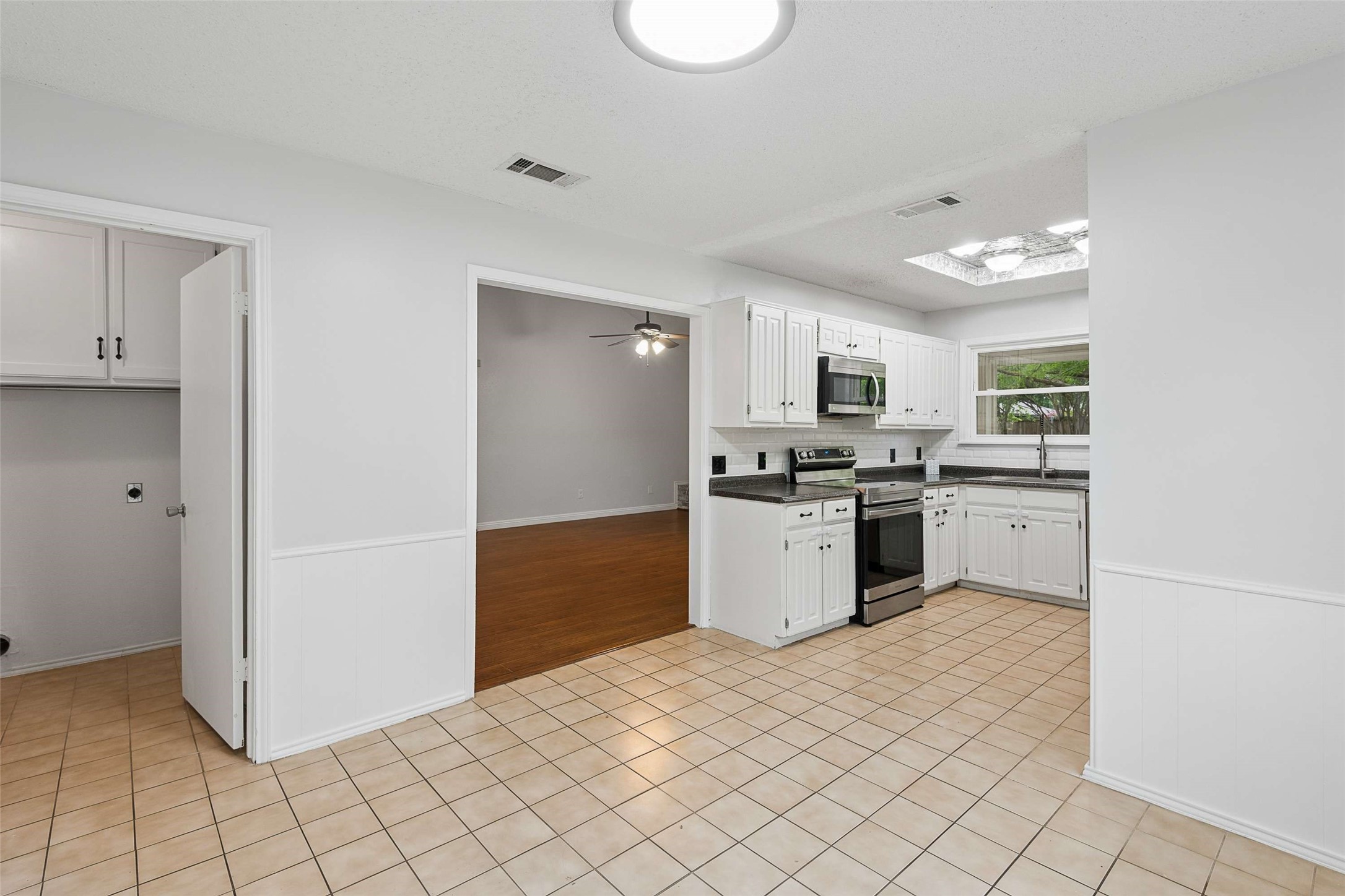 4100 Hemlock Street Fort Worth TX 76137