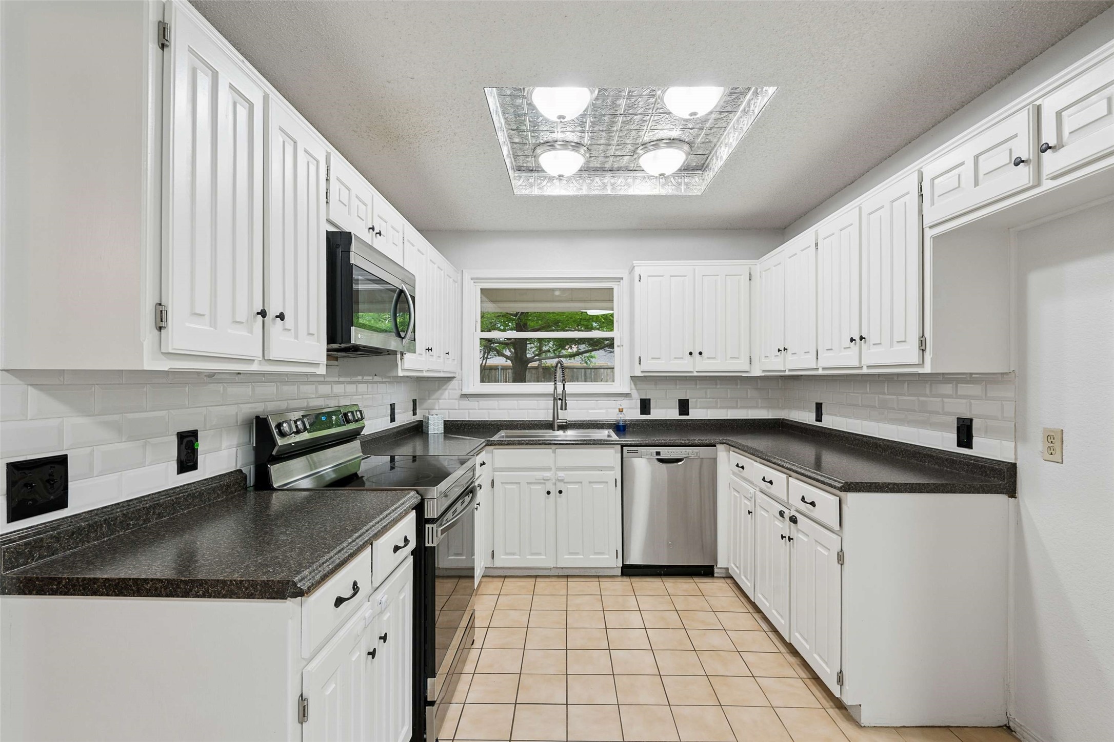 4100 Hemlock Street Fort Worth TX 76137