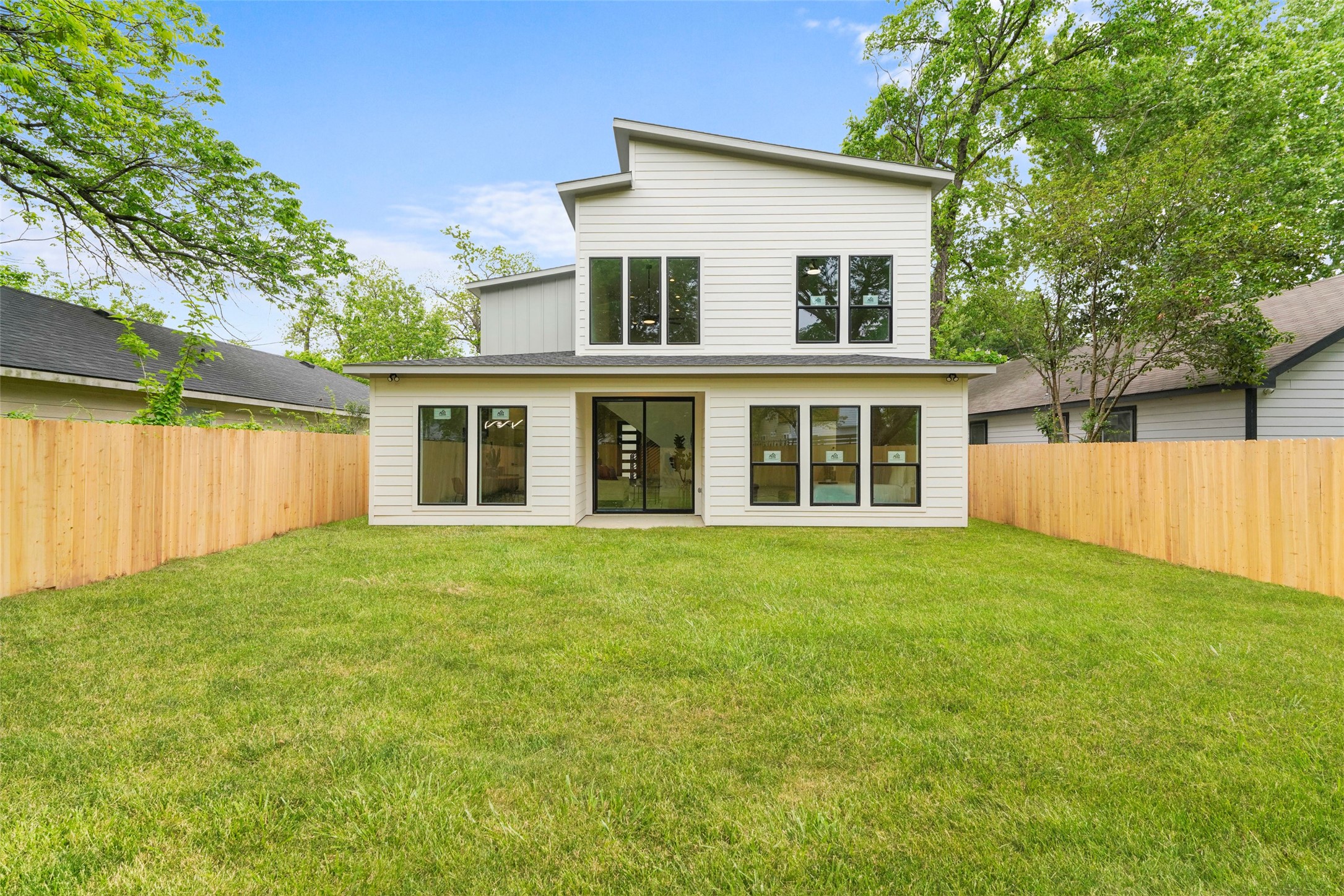 2312 Stoneman Street Dallas TX 75215