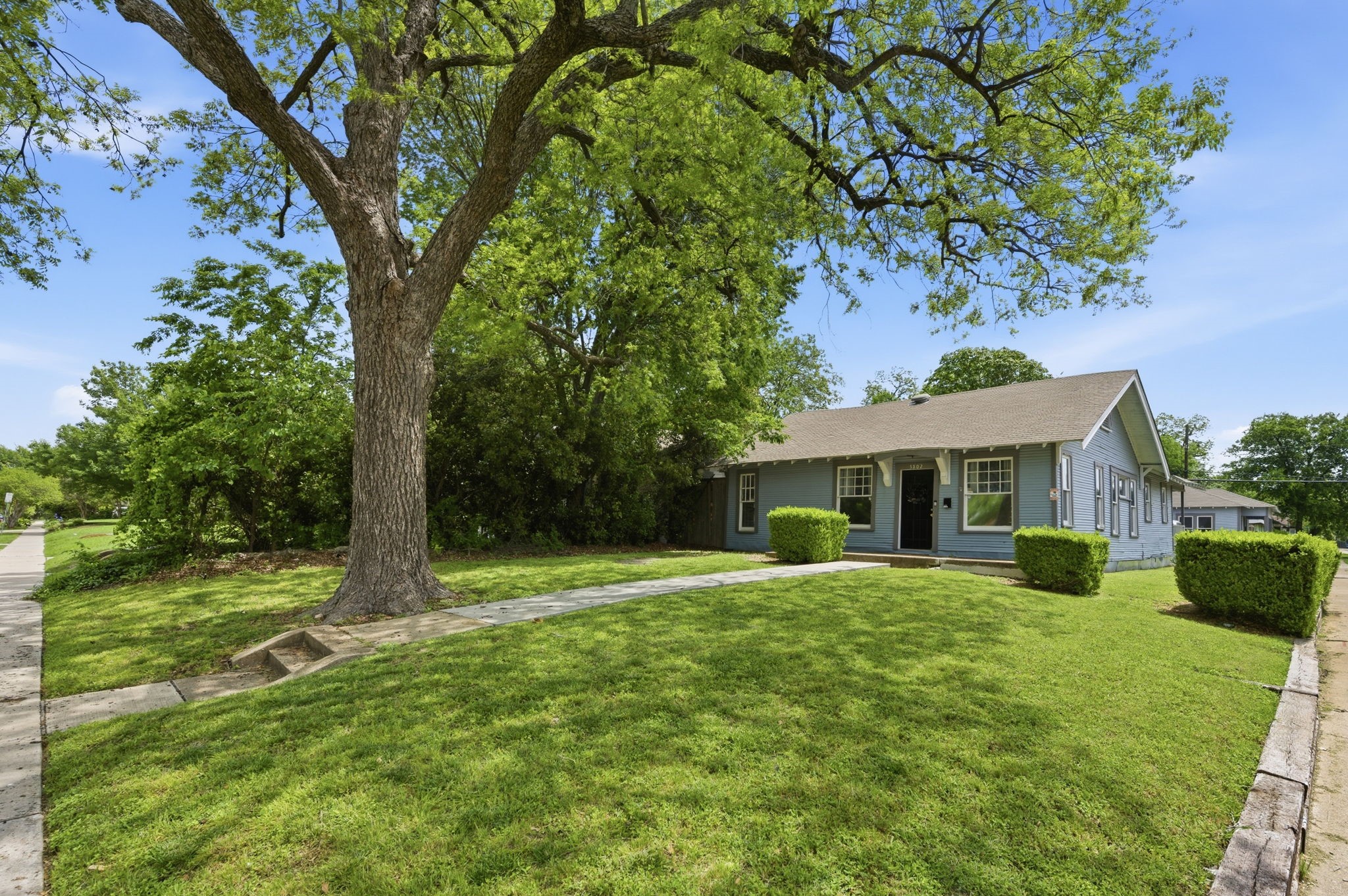 5802 Richmond Avenue Dallas TX 75206