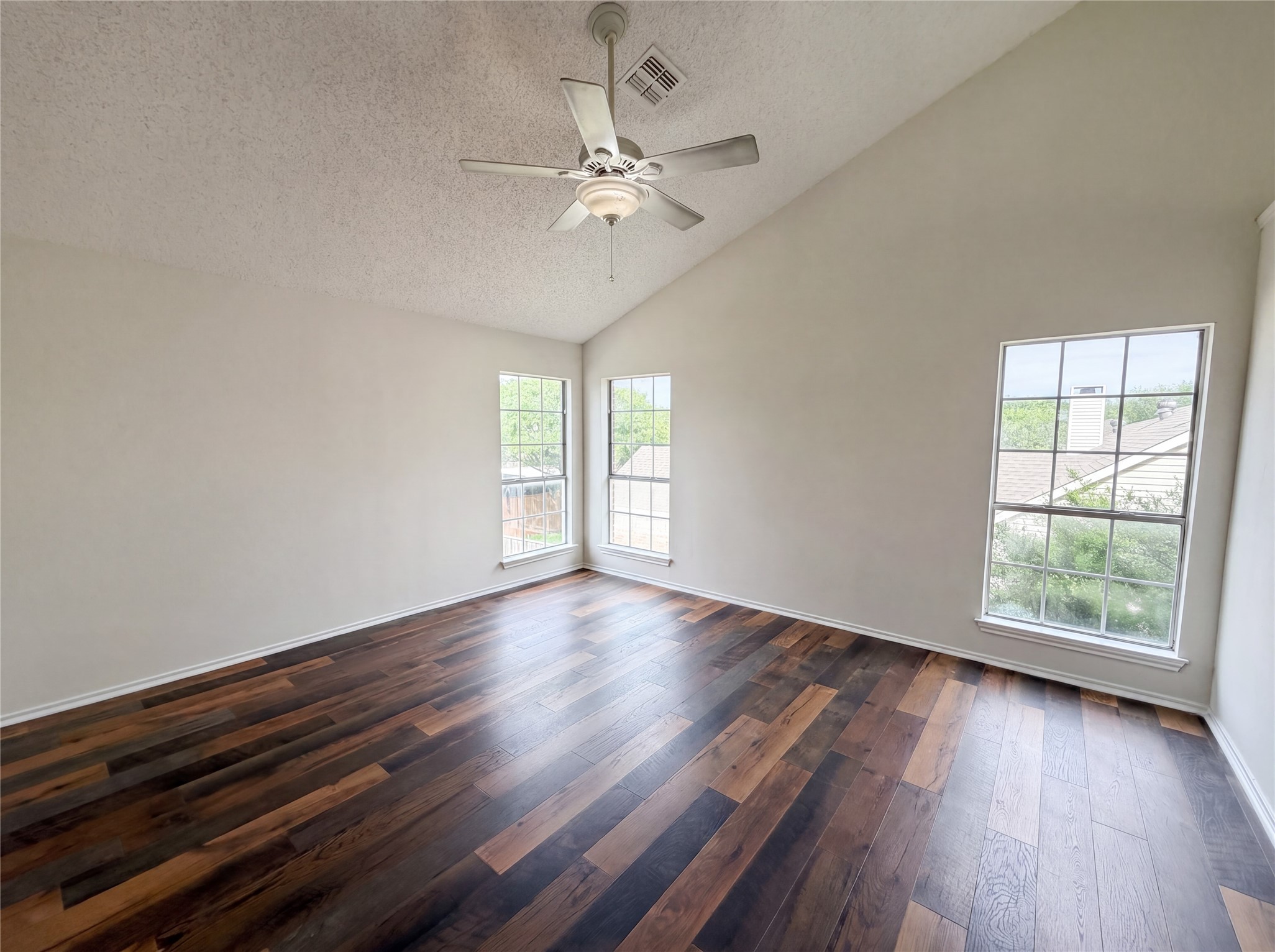 1213 Cardigan Street Garland TX 75040