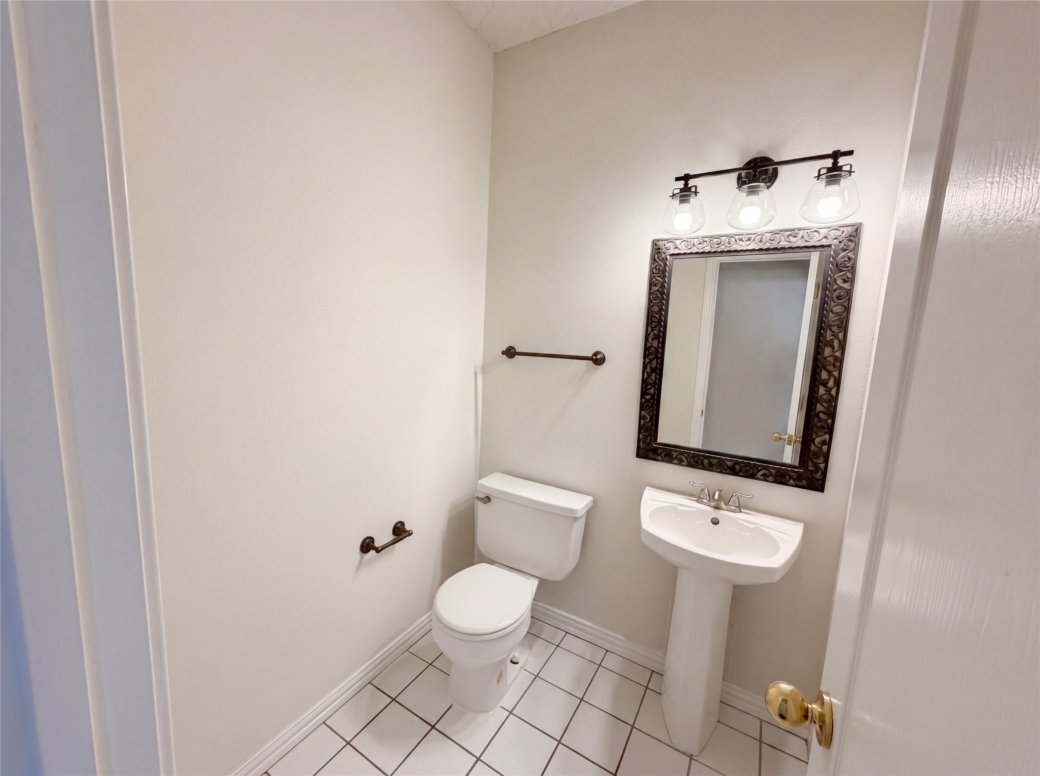 1213 Cardigan Street Garland TX 75040