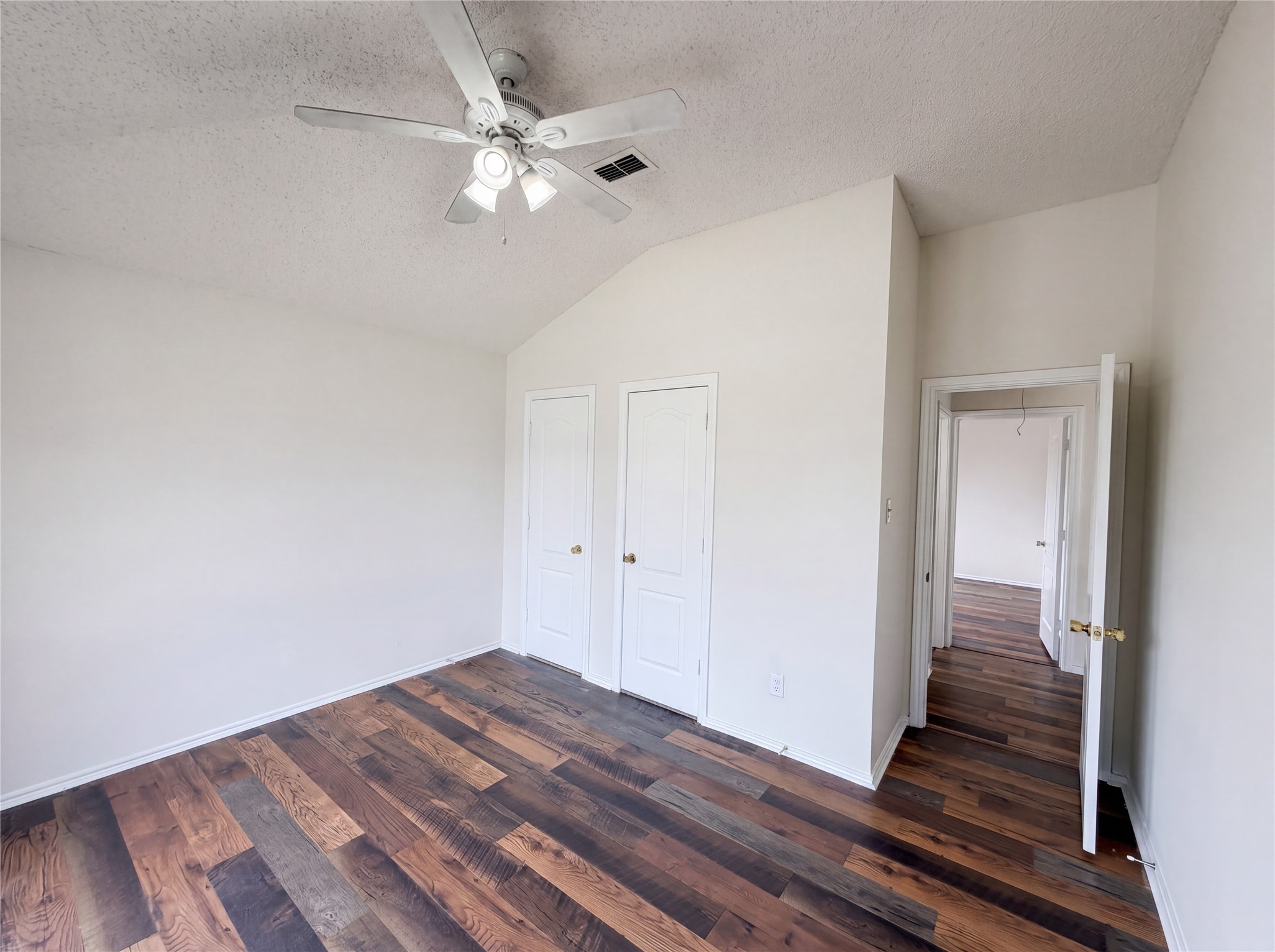 1213 Cardigan Street Garland TX 75040