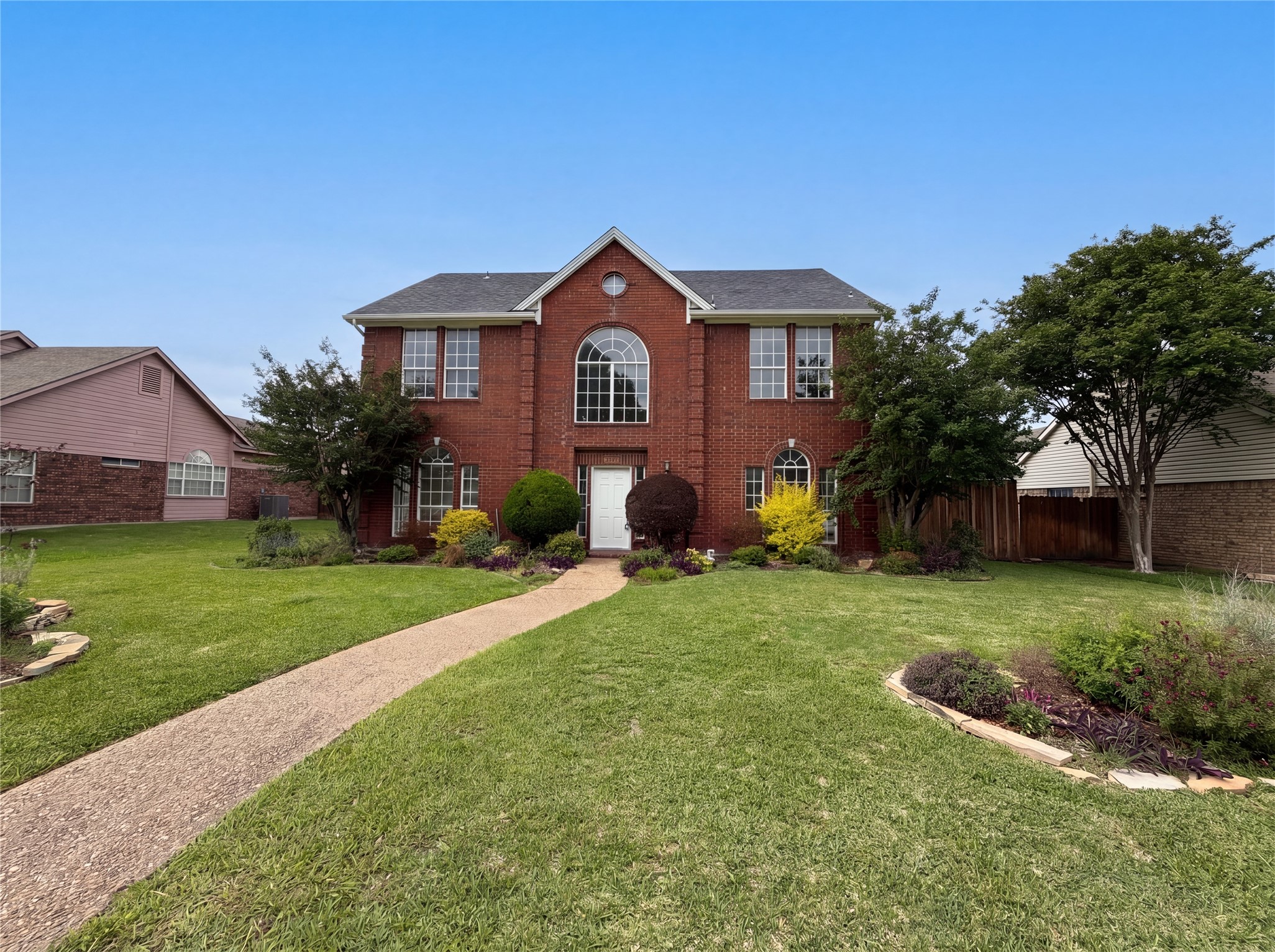 1213 Cardigan Street Garland TX 75040