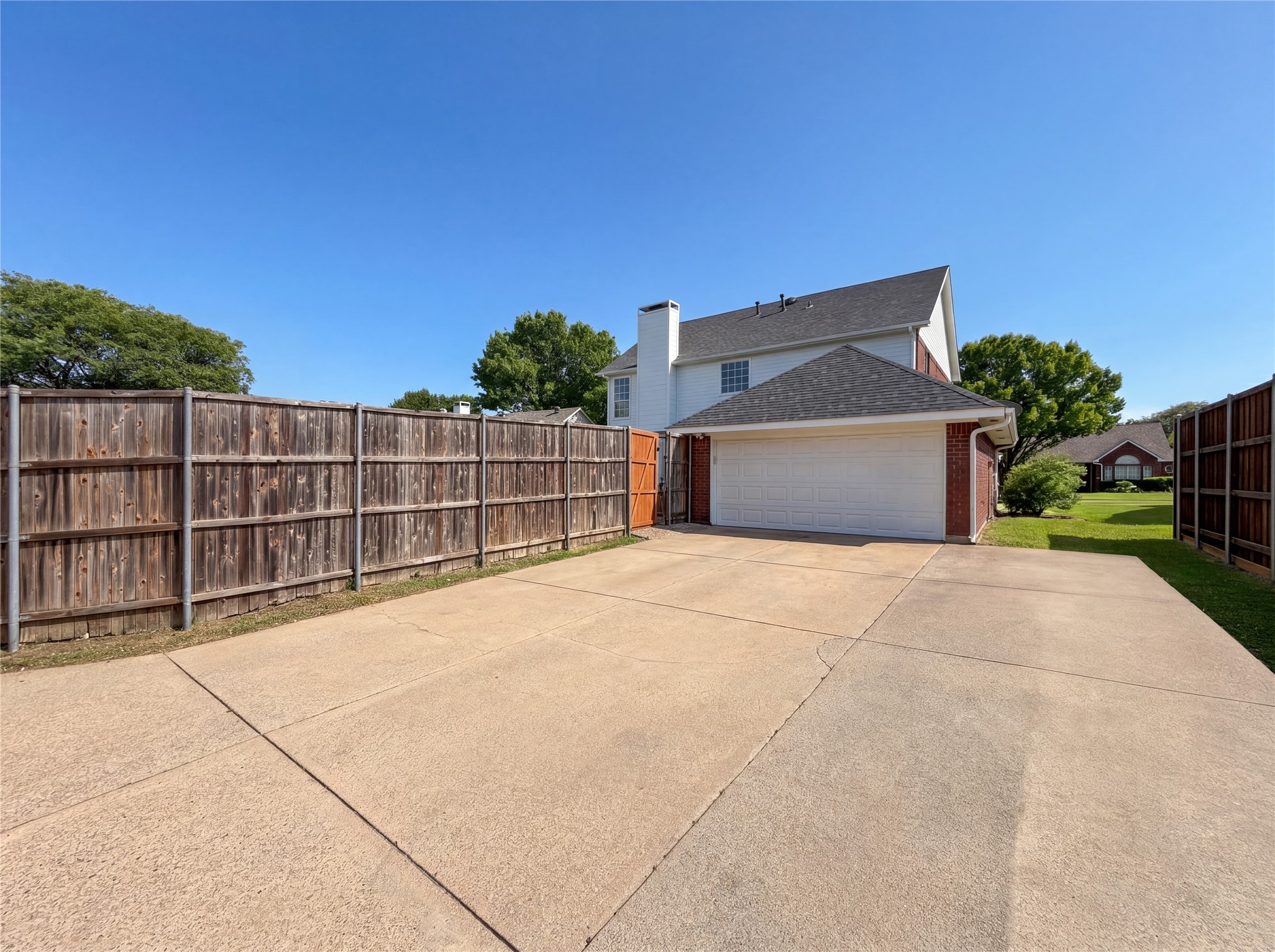 1213 Cardigan Street Garland TX 75040