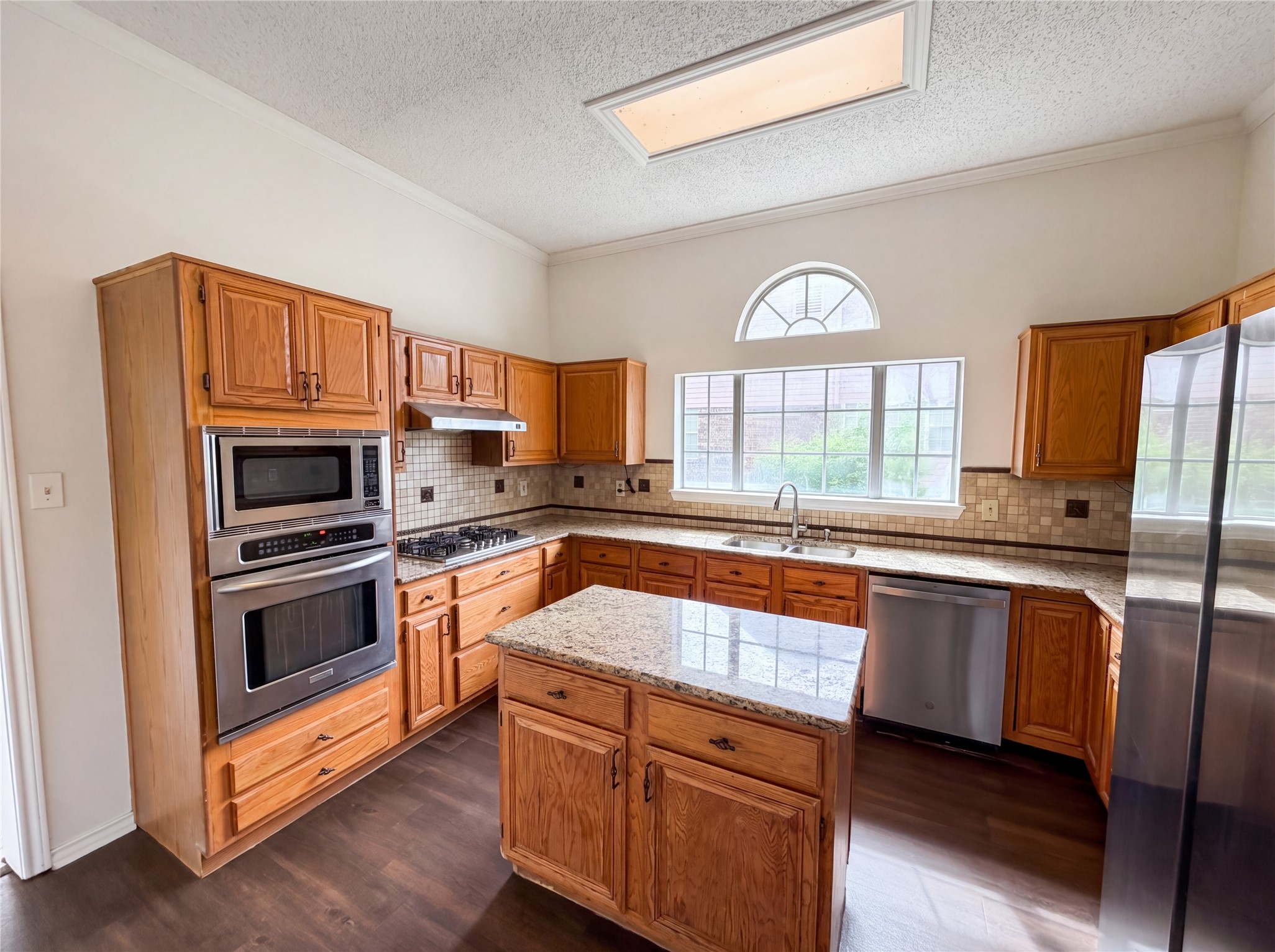 1213 Cardigan Street Garland TX 75040