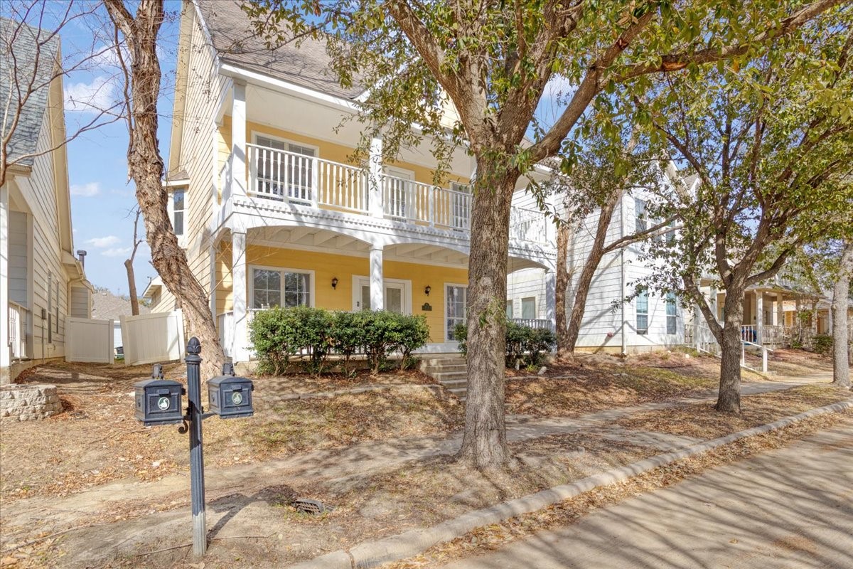 1805 Azalea Drive Savannah TX 76227