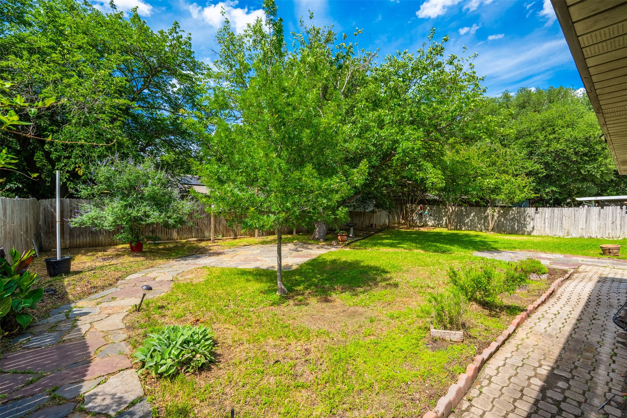 6737 Fair Meadows Drive North Richland Hills TX 76182