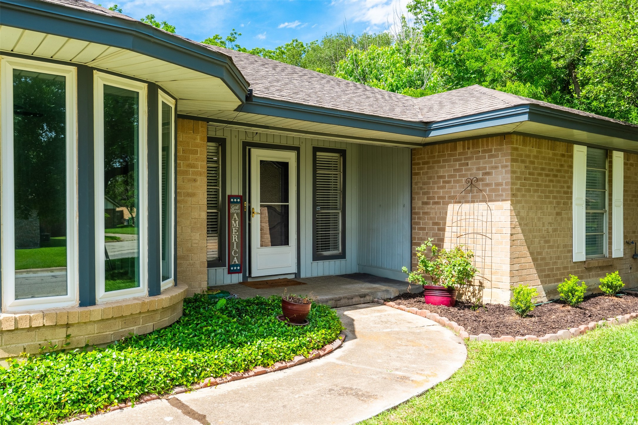 6737 Fair Meadows Drive North Richland Hills TX 76182
