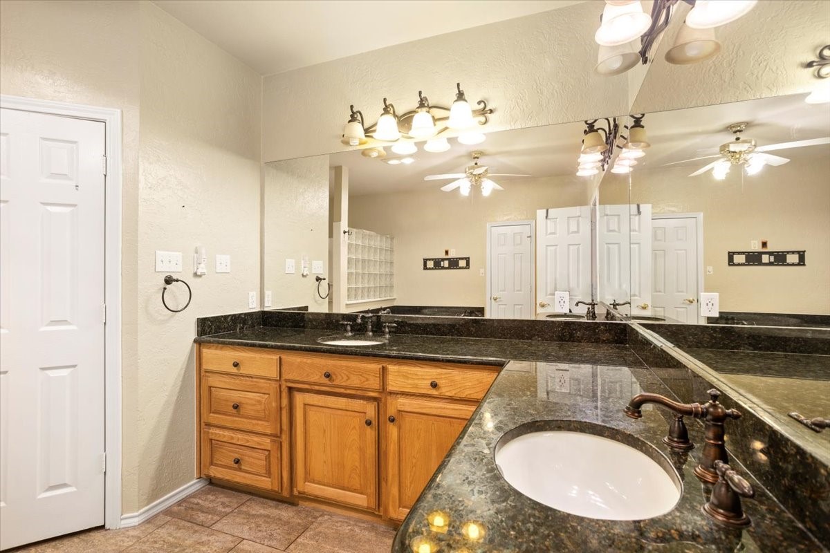 1642 Greenview Court Aledo TX 76008