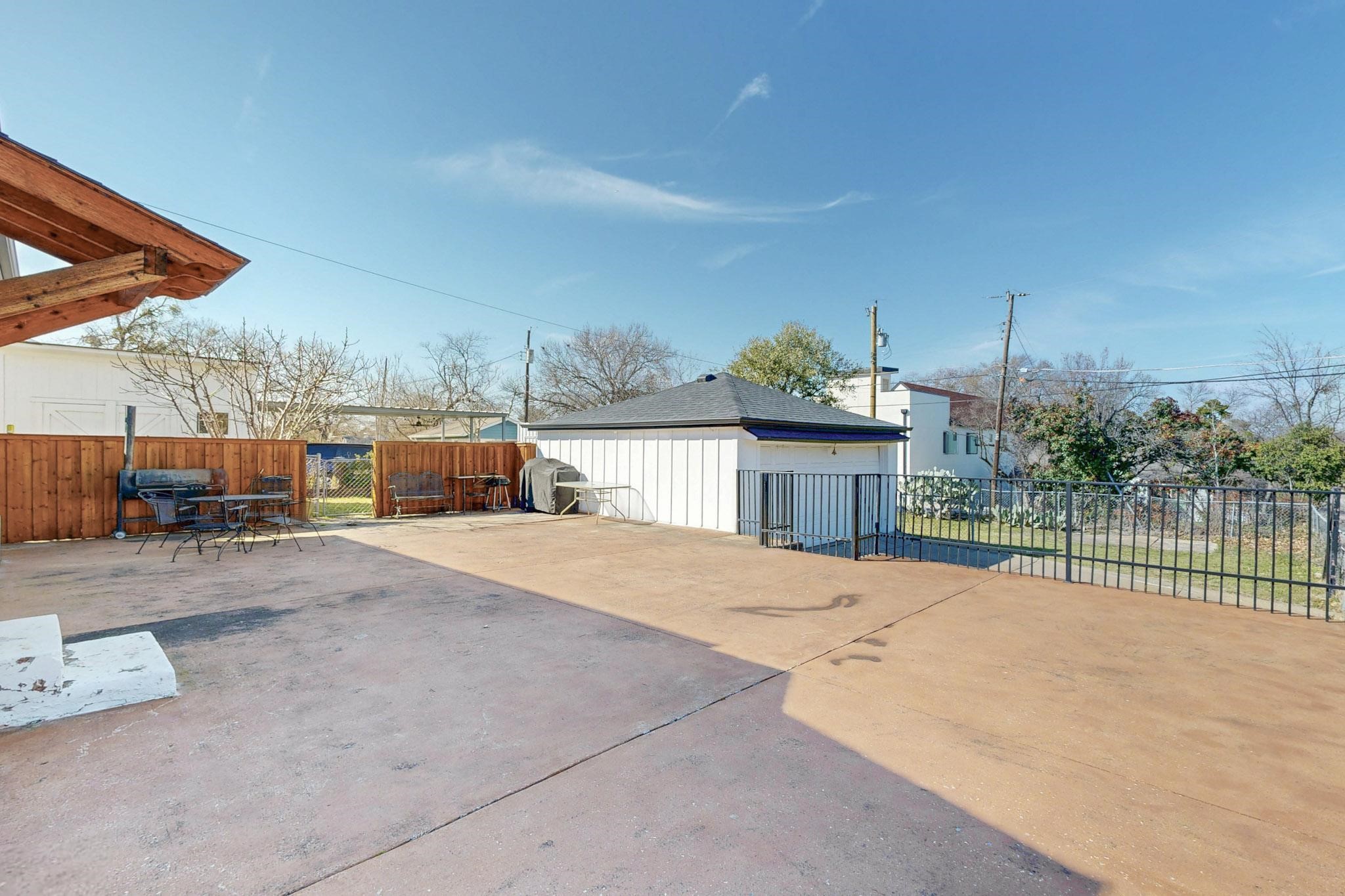 3101 Ouida Avenue Dallas TX 75211