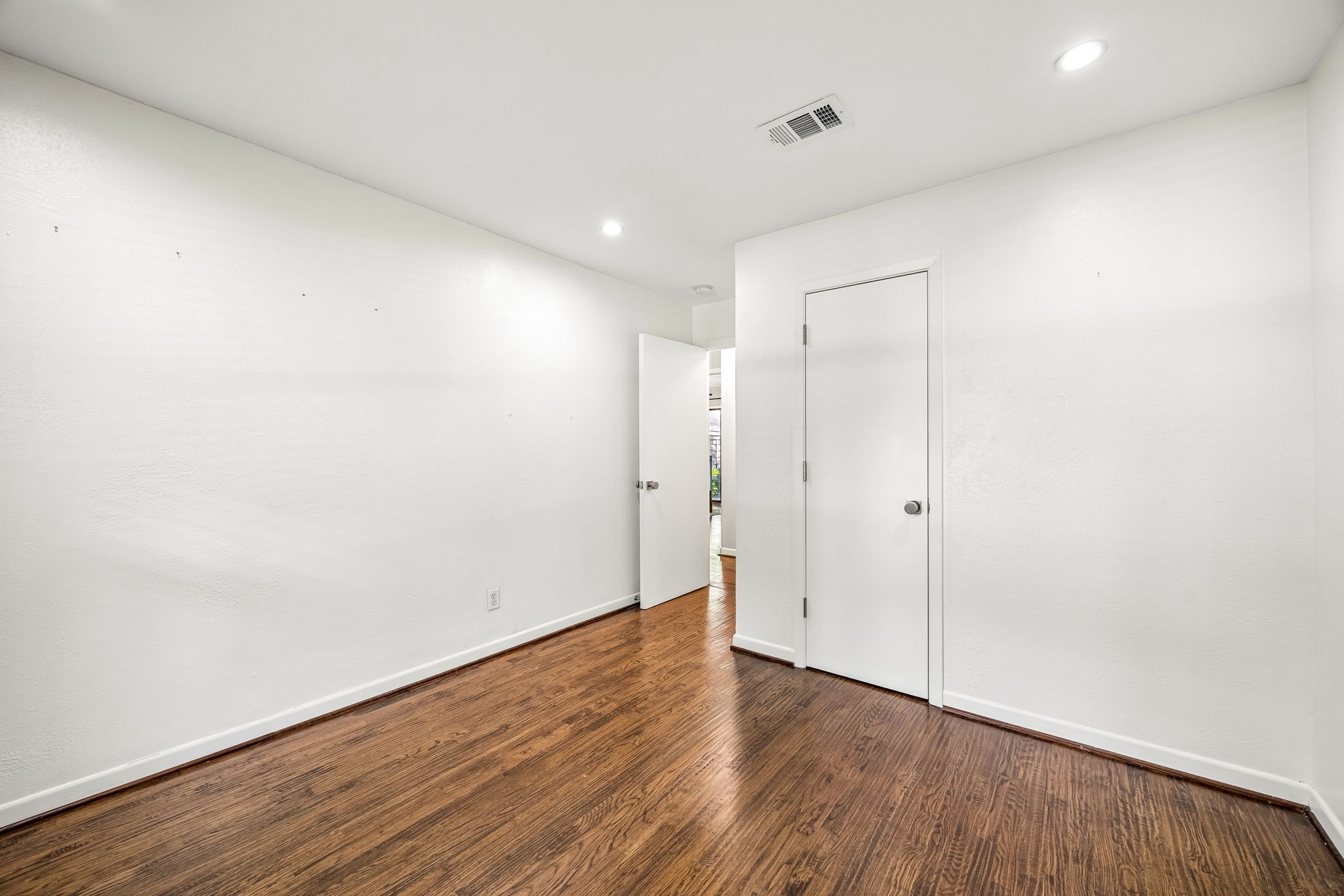 3040 Selma Lane Farmers Branch TX 75234