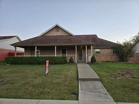 1122 Woodrow Drive Lewisville TX 75067