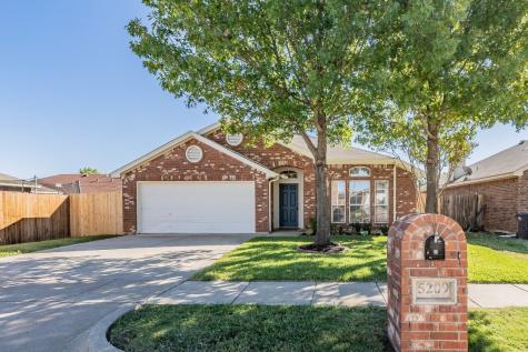 5209 Sioux Creek Lane Fort Worth TX 76244