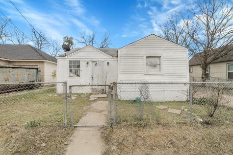 211 Henry Street Waxahachie TX 75165