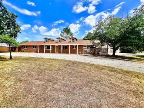 1822 Vine Street Brownwood TX 76801