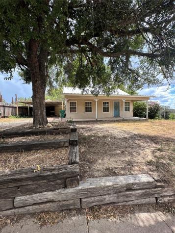 408 N Cage Street Hamilton TX 76531