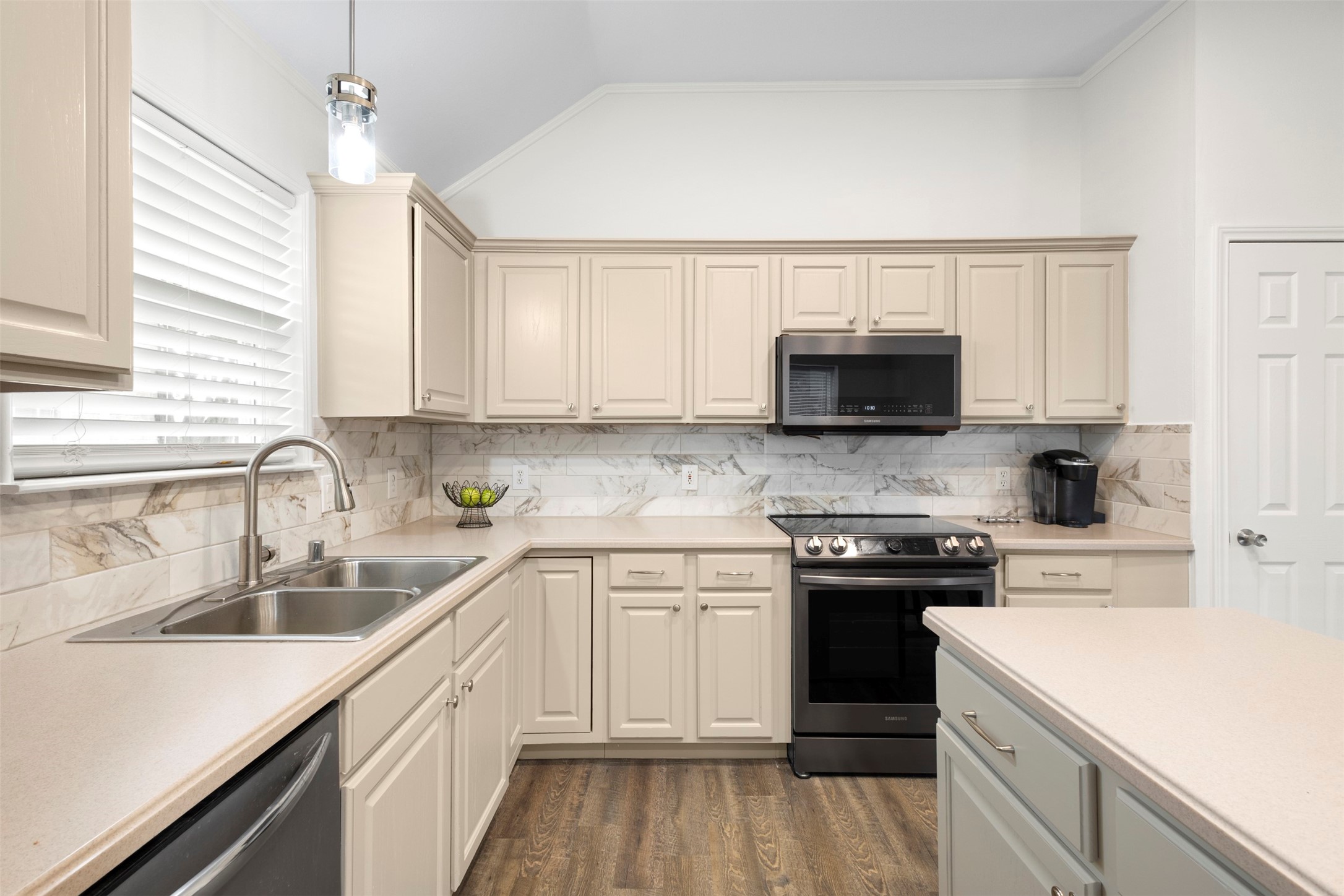 2404 Bowman Avenue Mansfield TX 76063
