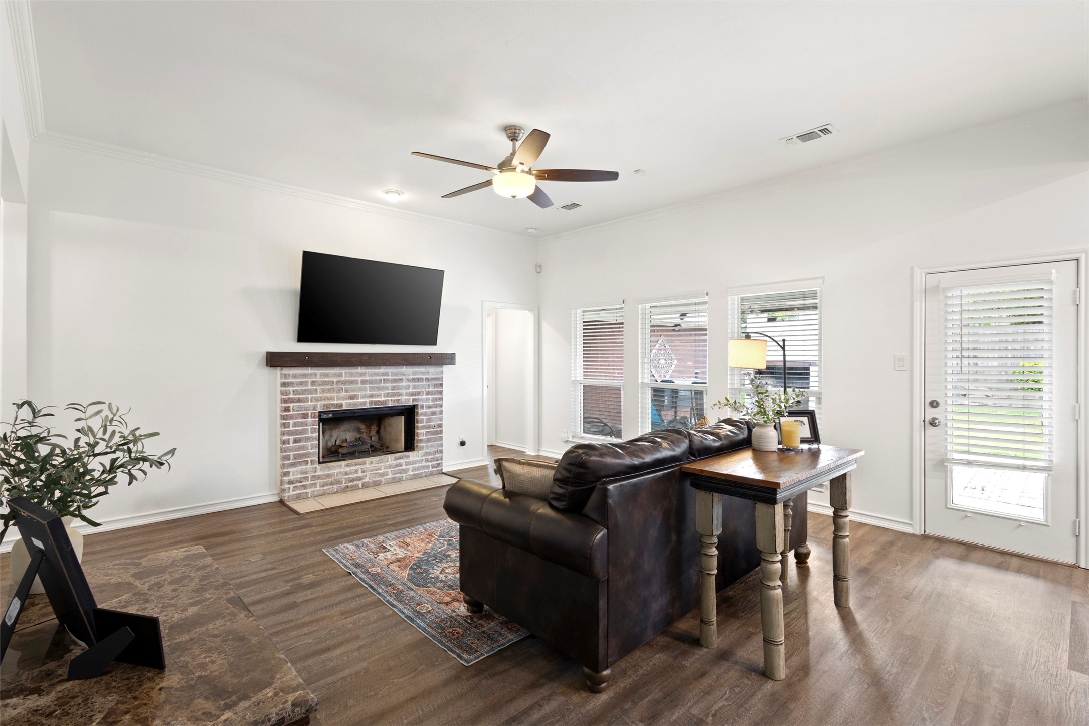 2404 Bowman Avenue Mansfield TX 76063