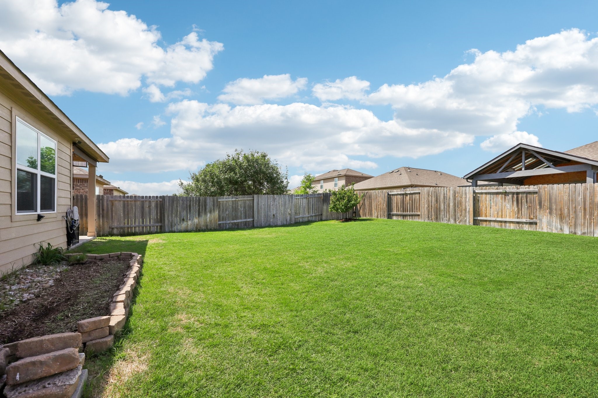 1220 Juniper Princeton TX 75407