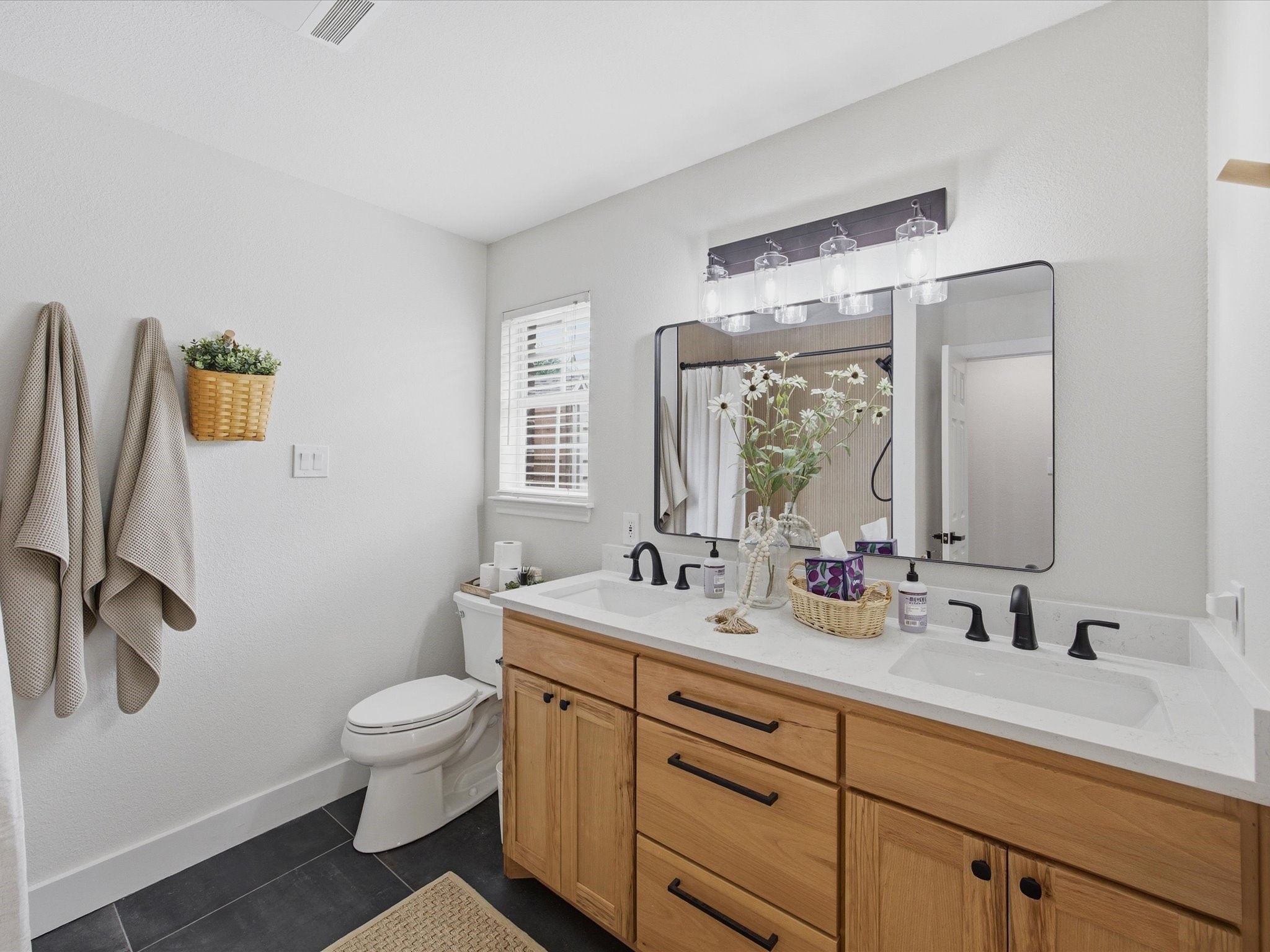 121 Daisey Lane Justin TX 76247