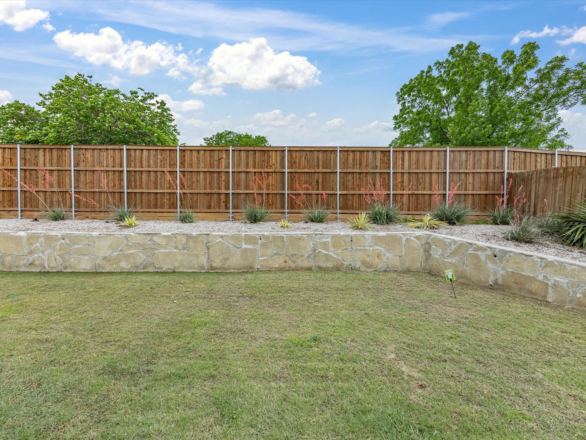 121 Daisey Lane Justin TX 76247