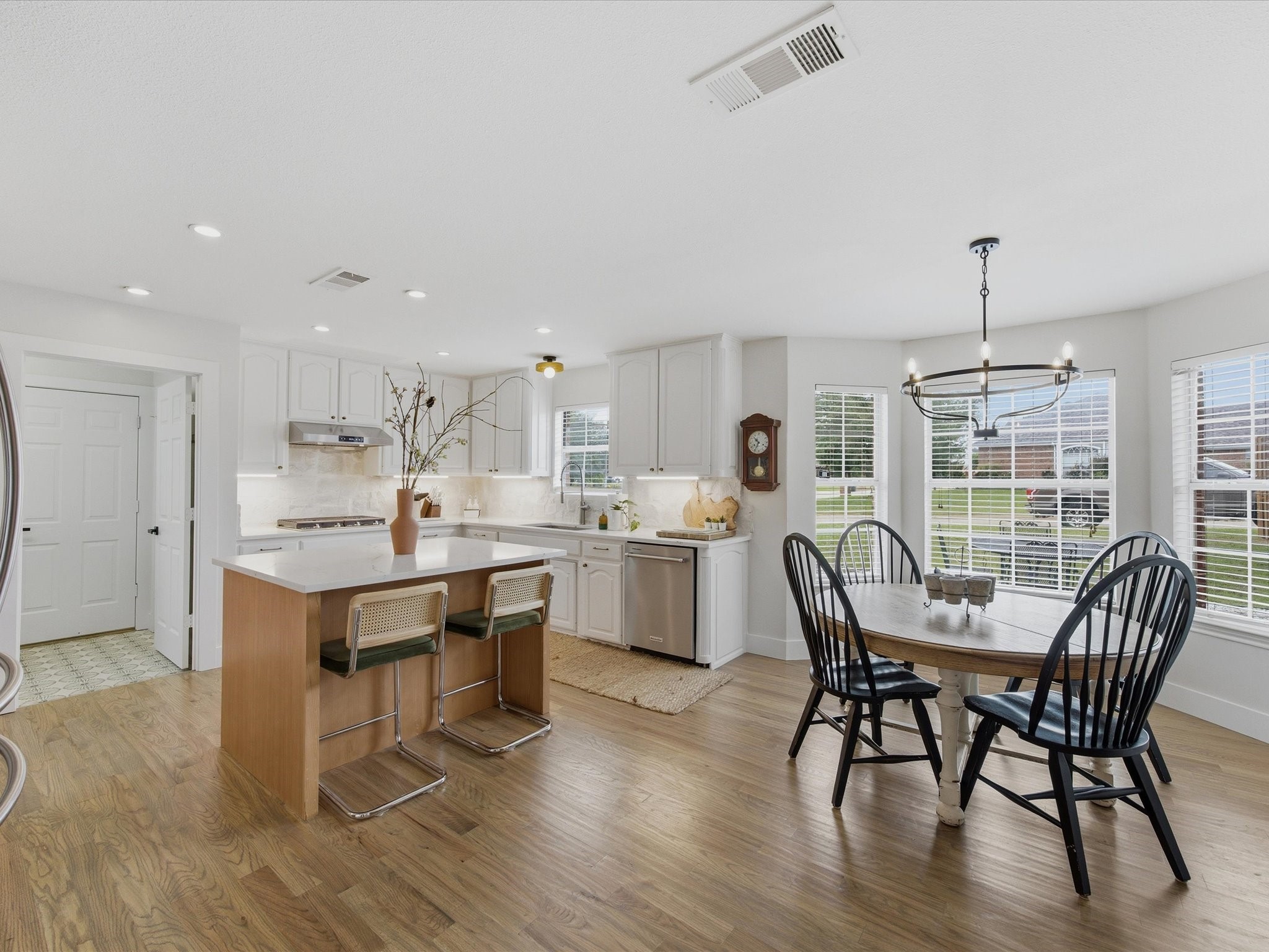 121 Daisey Lane Justin TX 76247
