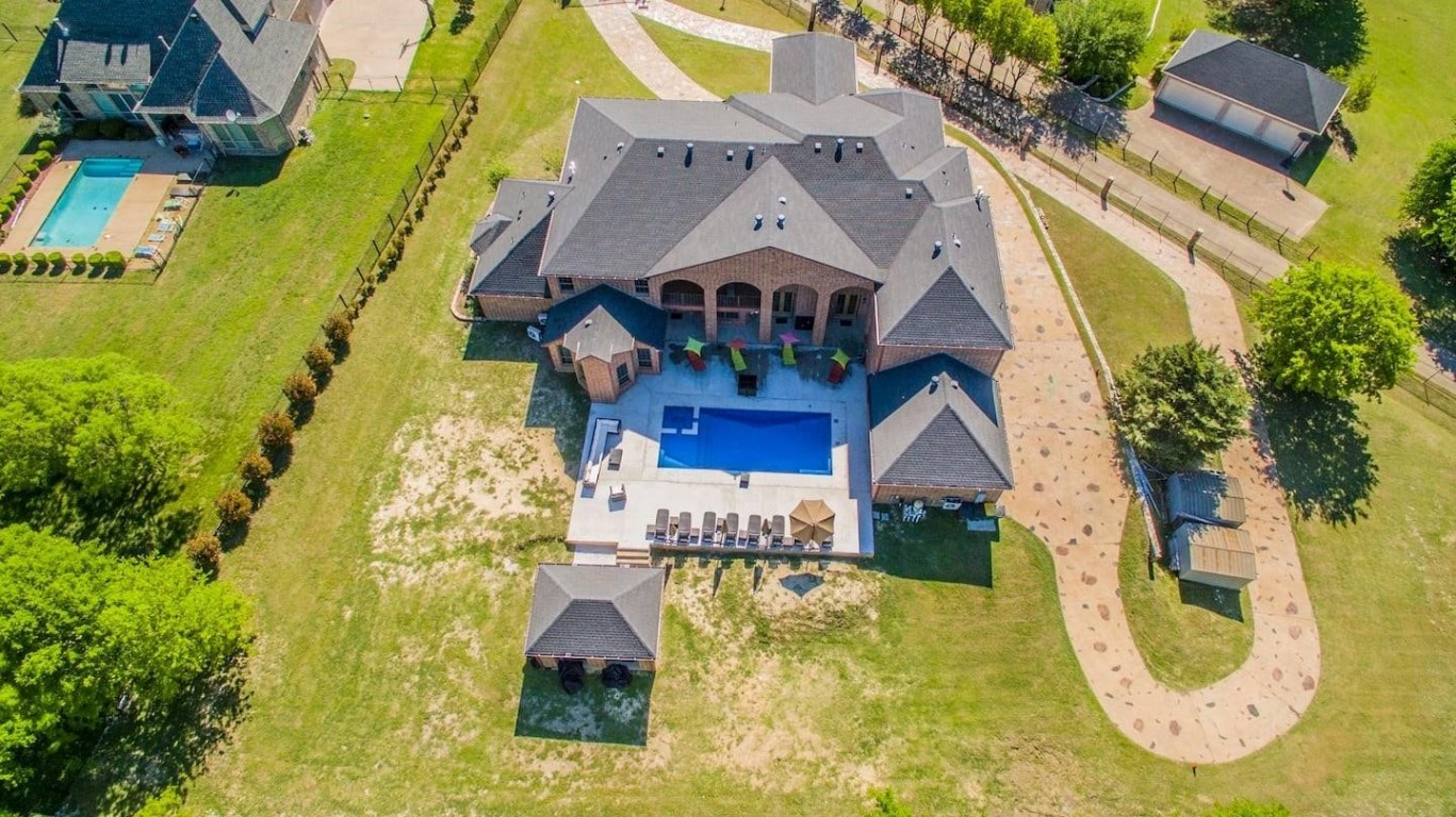 2528 Waterstone Drive Cedar Hill TX 75104