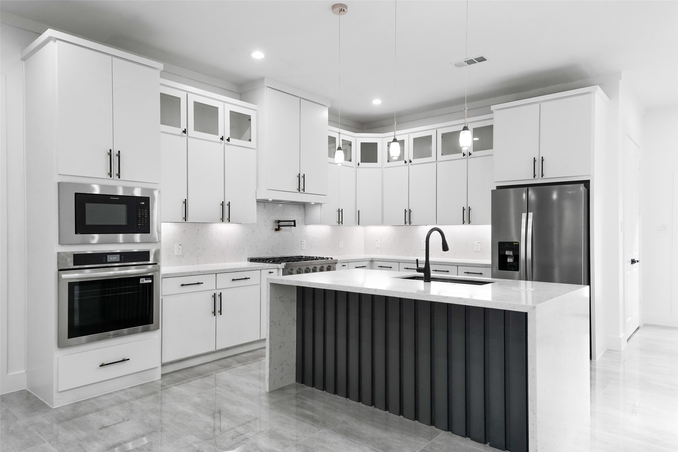 404 Pecan Drive Dallas TX 75203