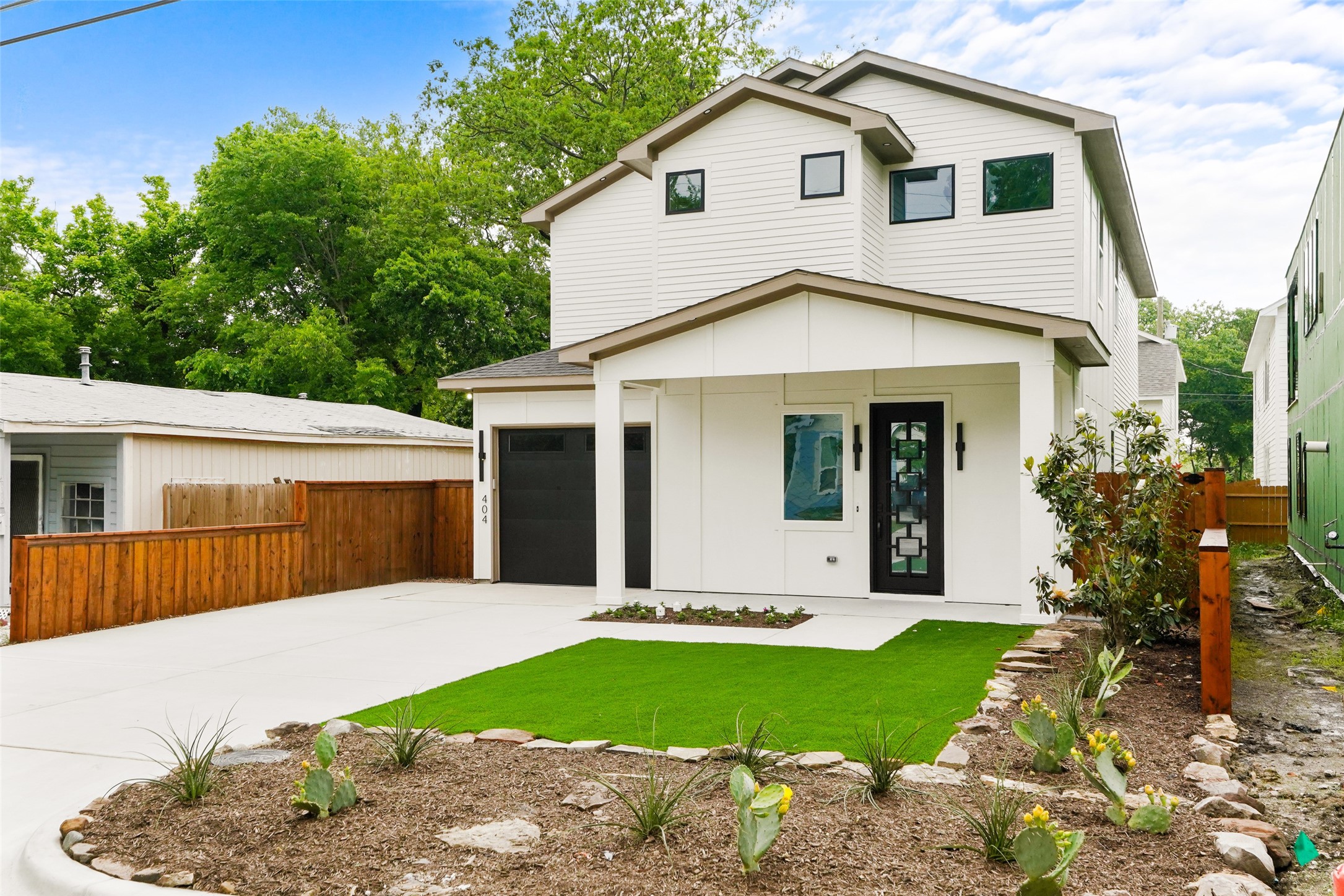 404 Pecan Drive Dallas TX 75203
