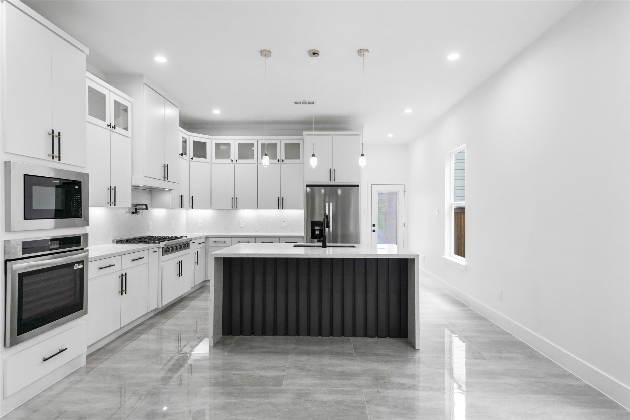 404 Pecan Drive Dallas TX 75203