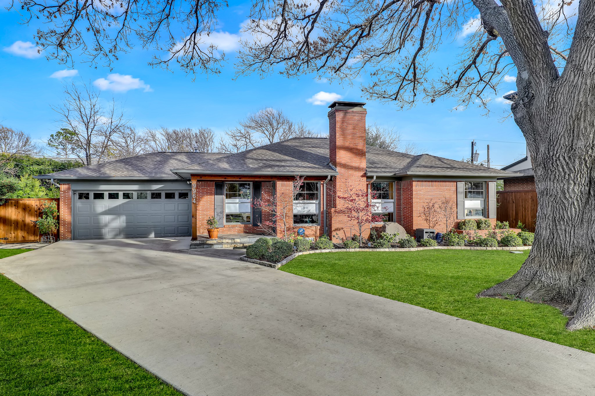 9964 Mixon Drive Dallas TX 75220