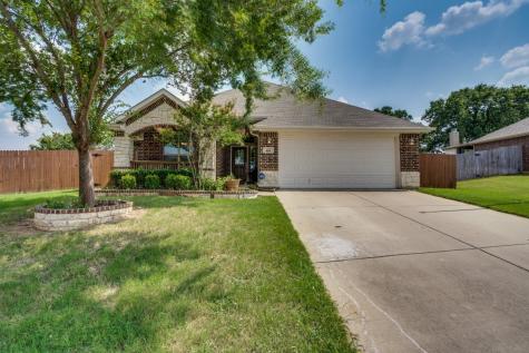 416 Hidden Lake Court Burleson TX 76028