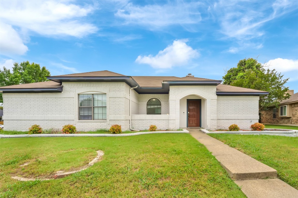 518 Amelia Court Garland TX 75040