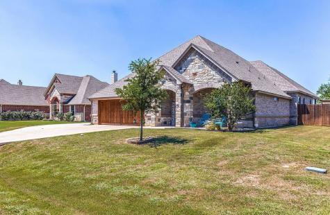 2822 Willow Ridge Circle Granbury TX 76049
