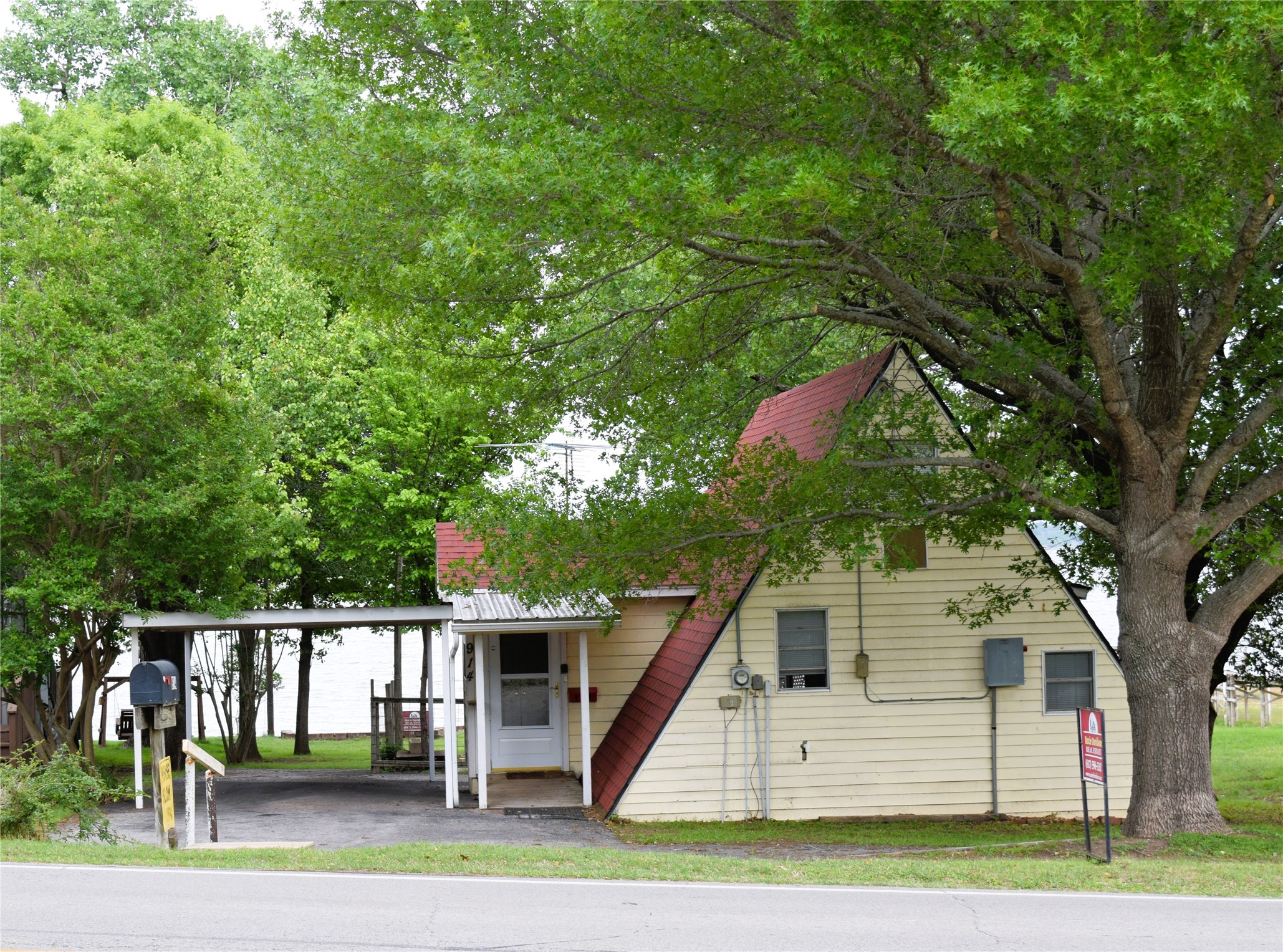 914 W Lake Drive Weatherford TX 76087