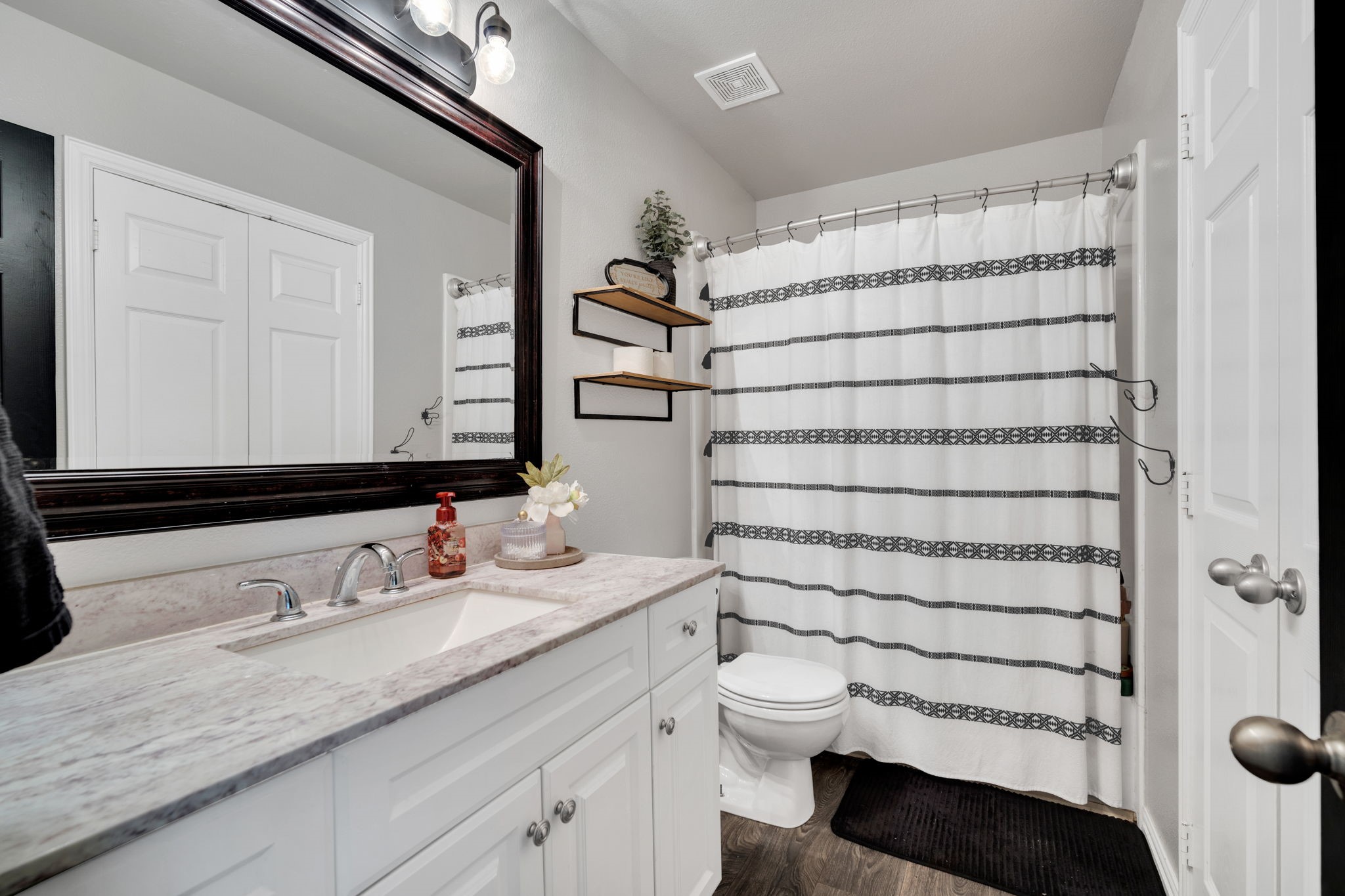 1121 Meghann Lane Waxahachie TX 75167