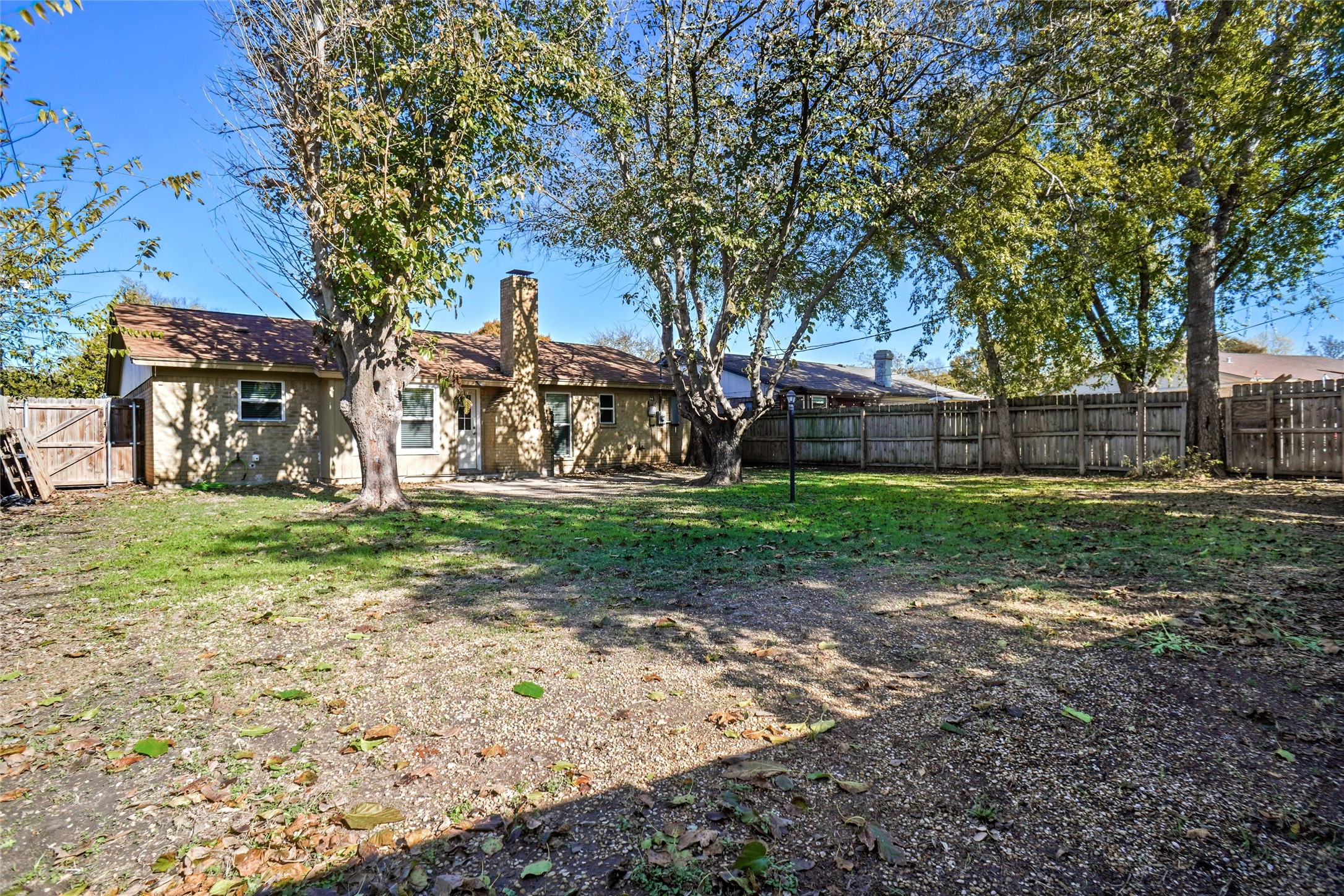 6116 Mackneal Trail Watauga TX 76148