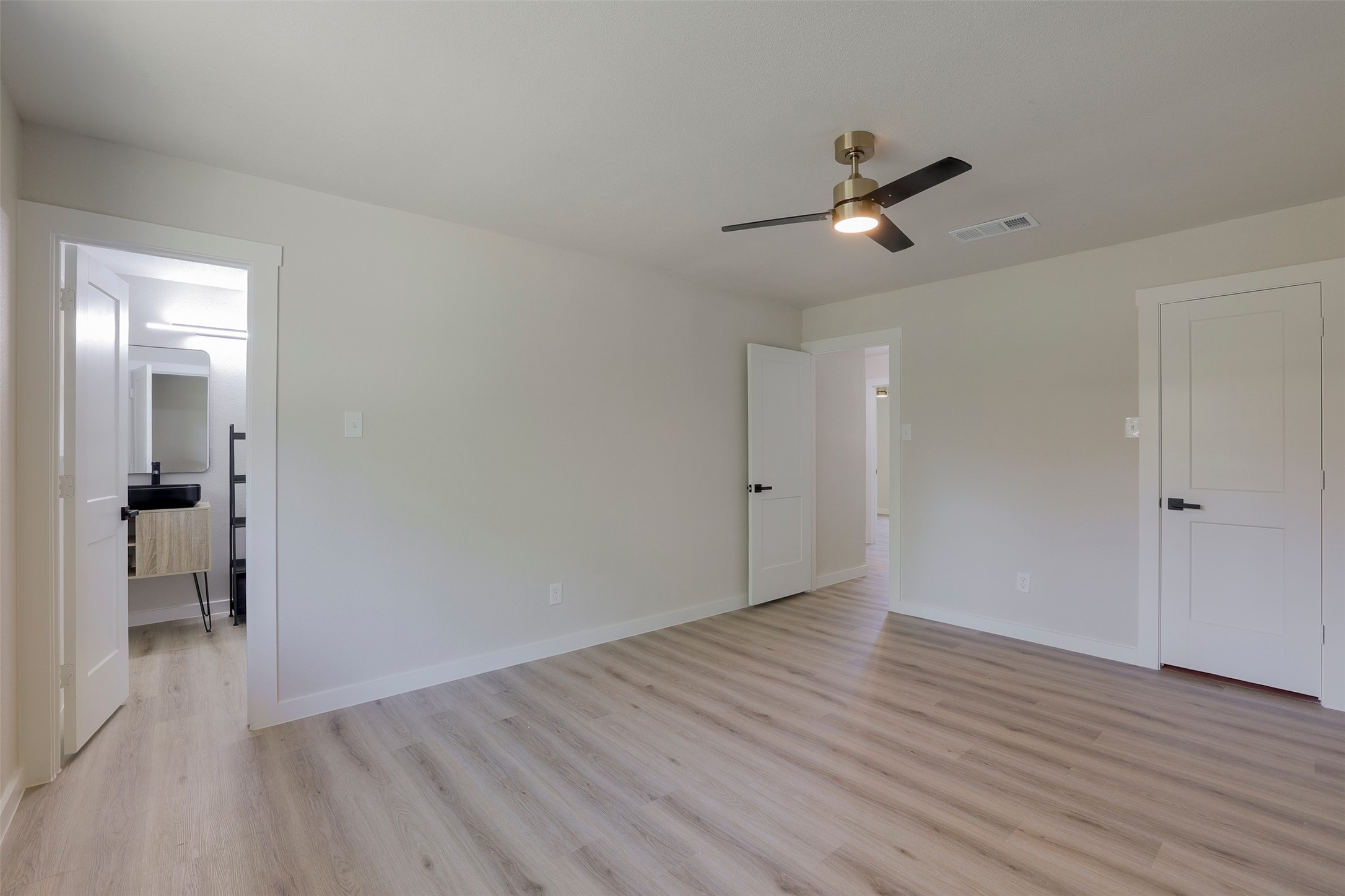 3509 Cabotwood Court Arlington TX 76015