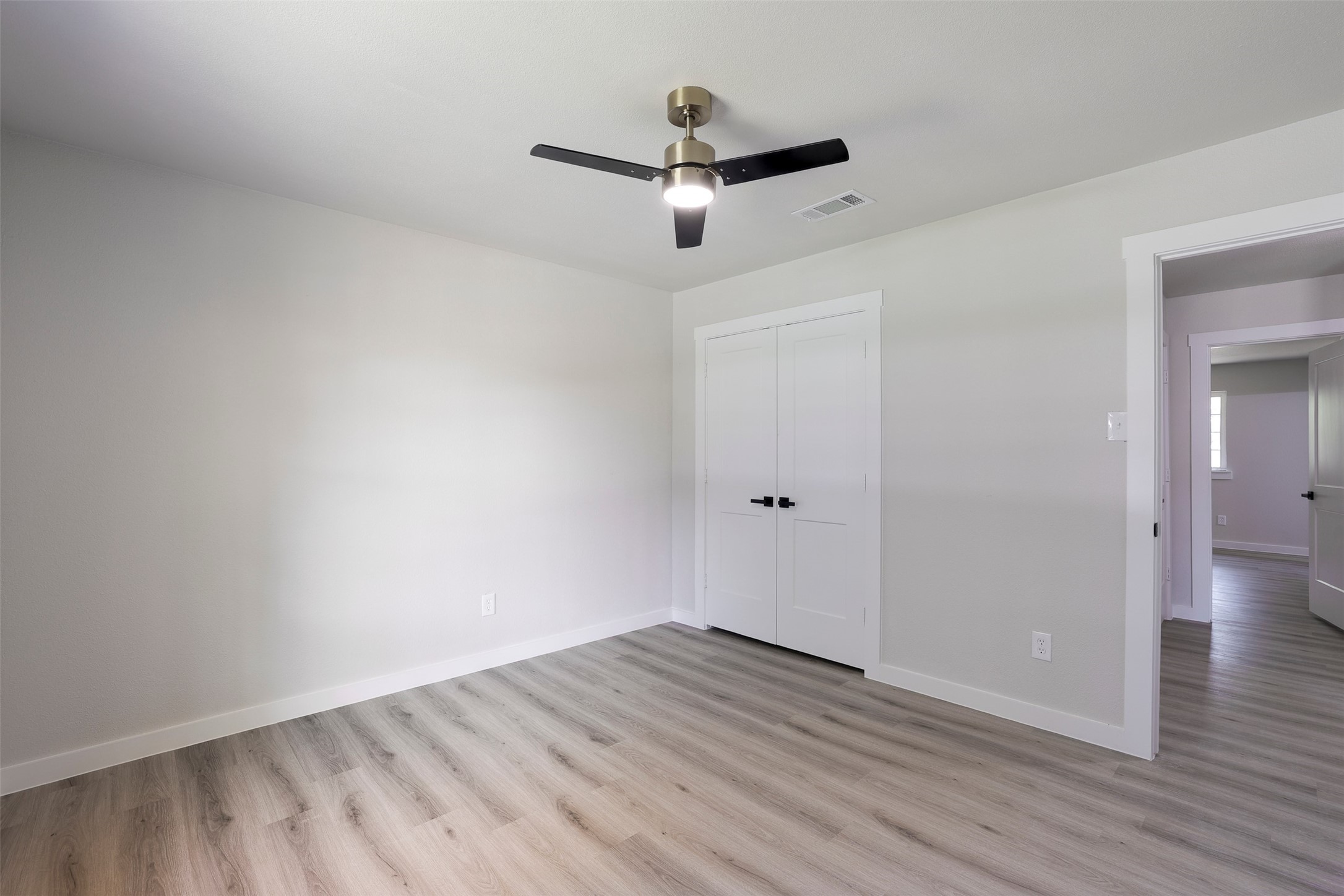3509 Cabotwood Court Arlington TX 76015