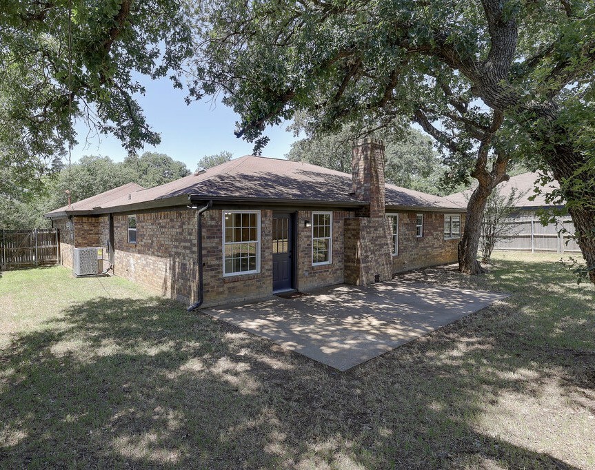 3509 Cabotwood Court Arlington TX 76015