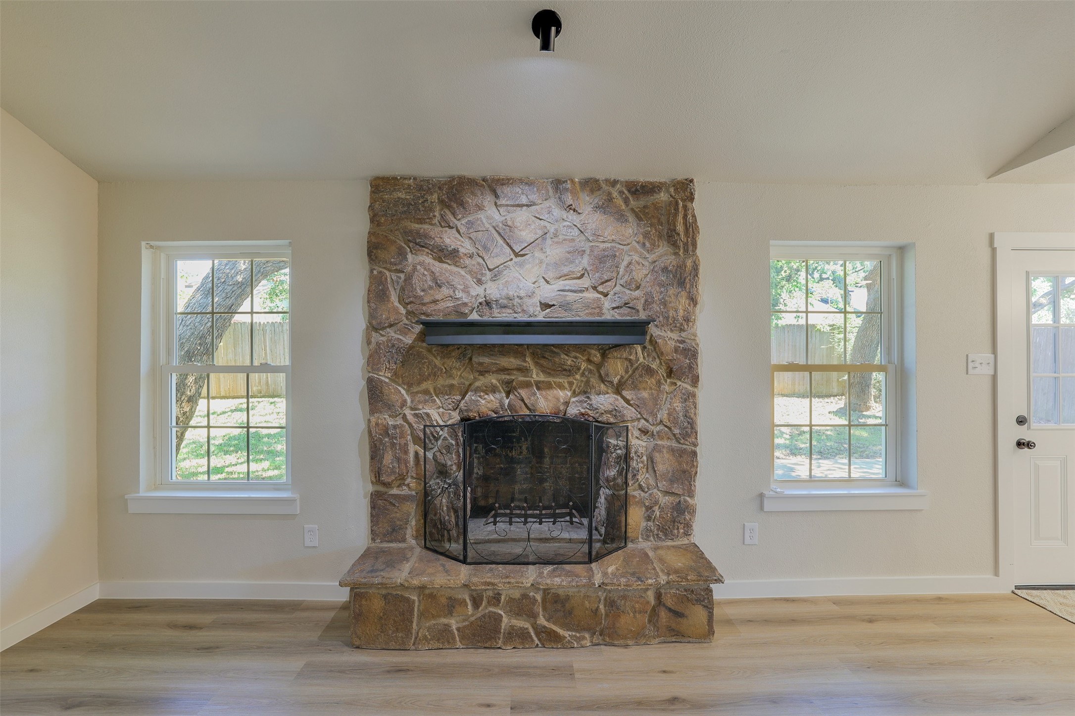 3509 Cabotwood Court Arlington TX 76015