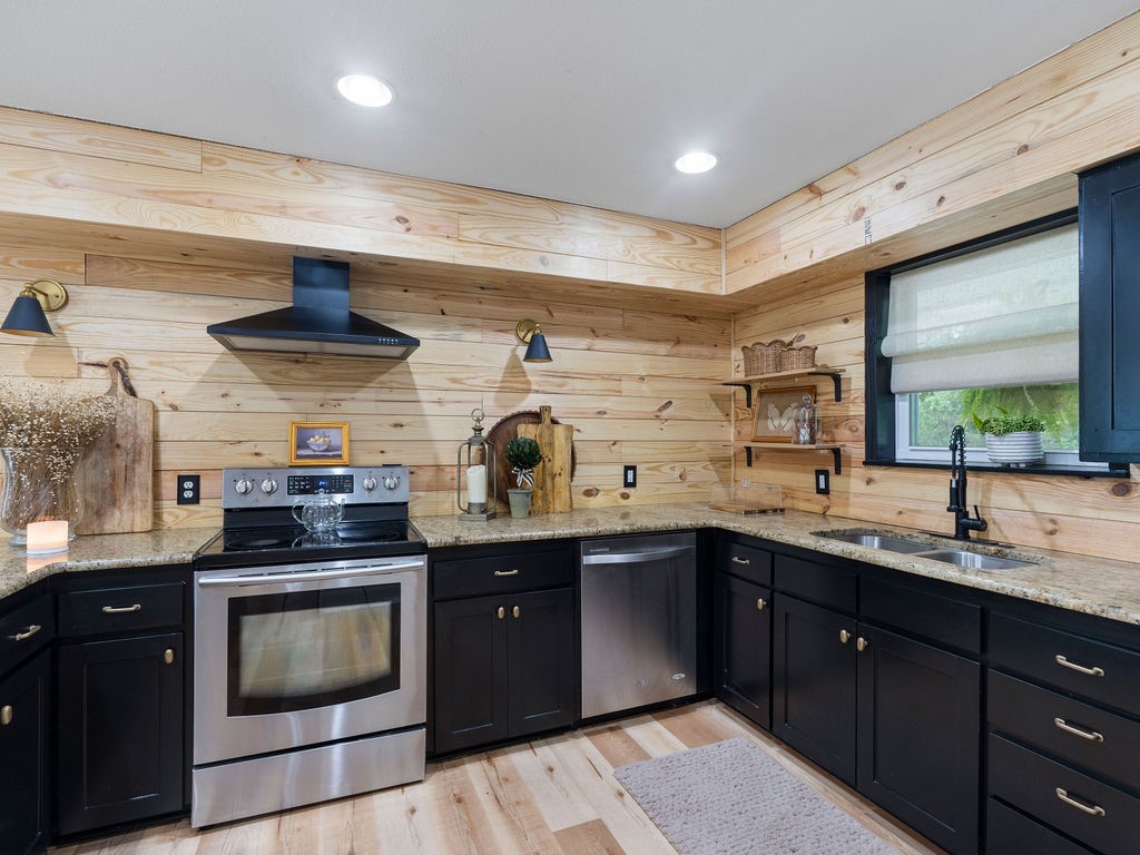 309 S King Lake Road Scroggins TX 75480