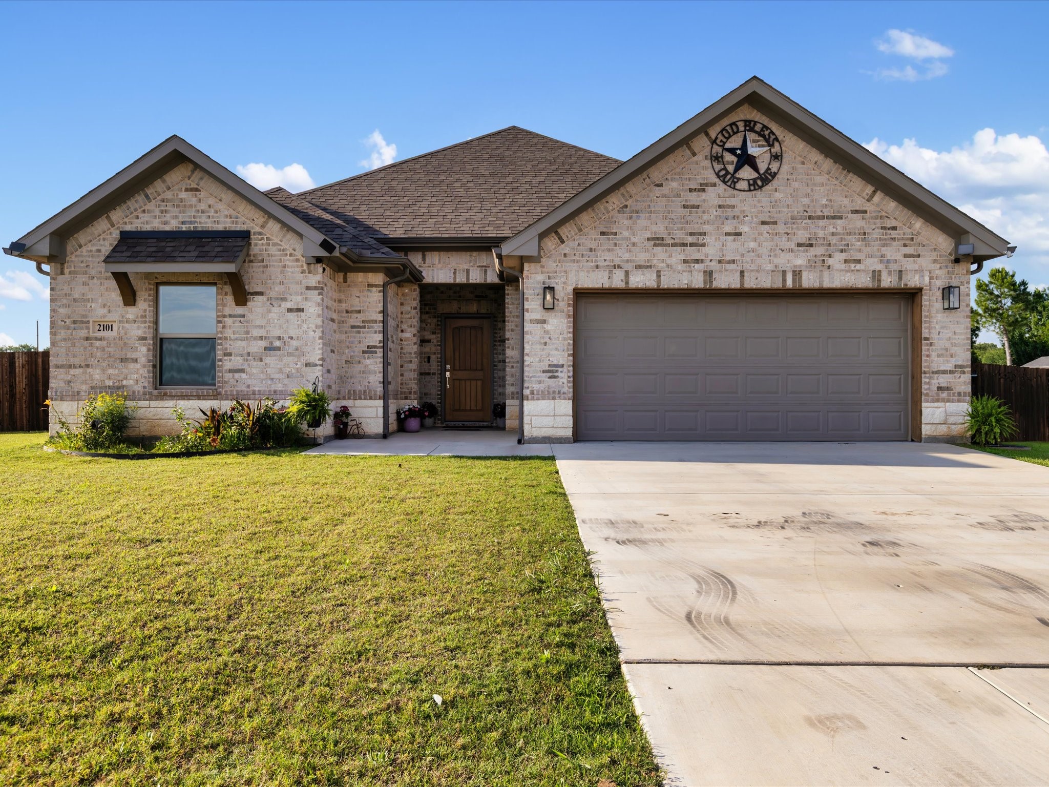 2101 Briarwood Drive Bridgeport TX 76426