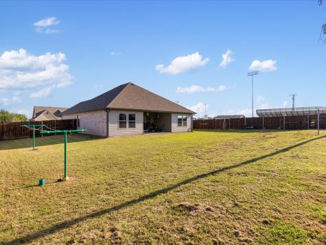 2101 Briarwood Drive Bridgeport TX 76426