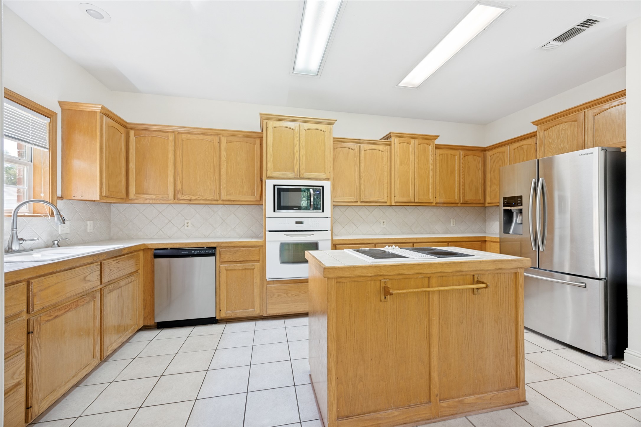 115 County Road 3302 Omaha TX 75571