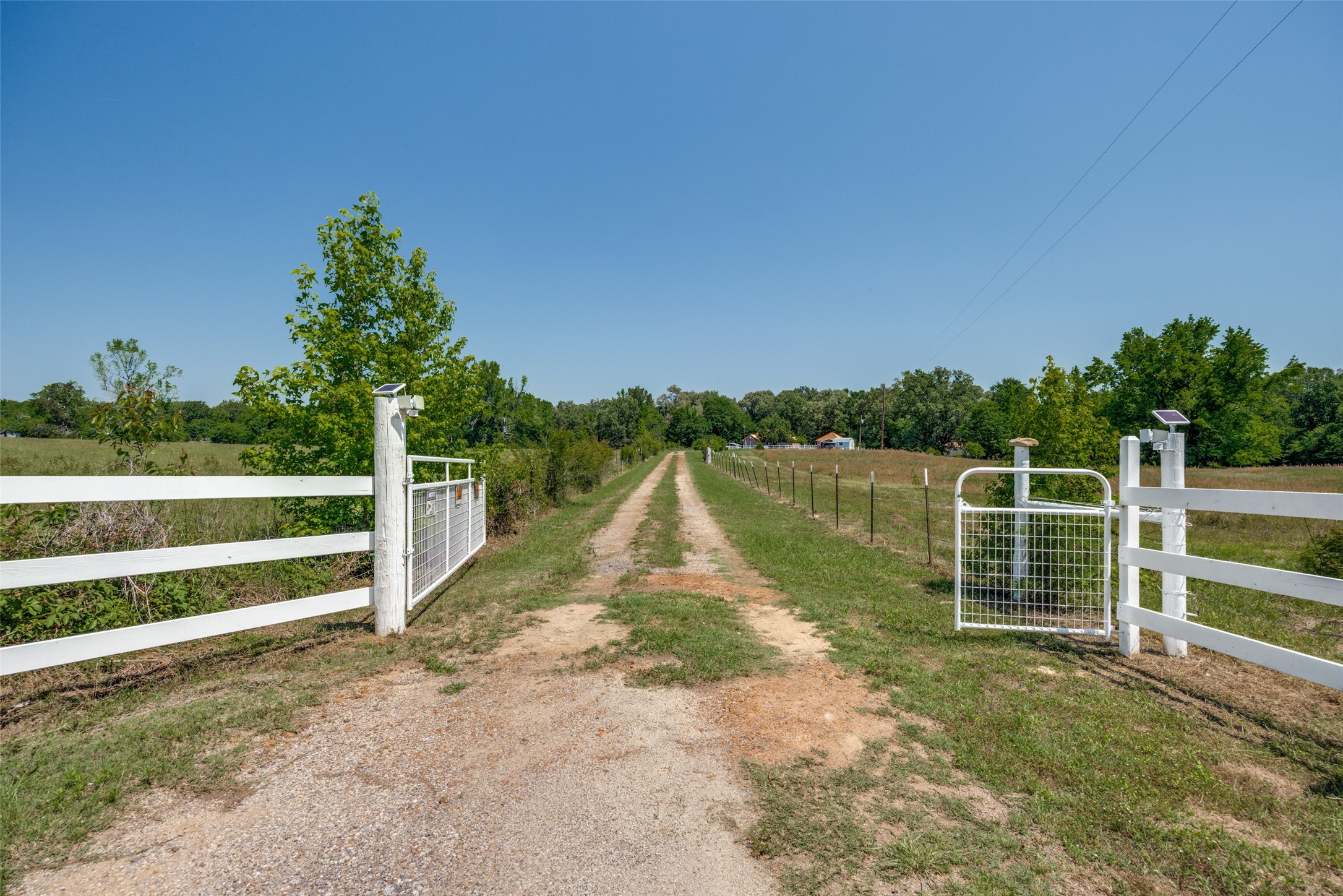 115 County Road 3302 Omaha TX 75571