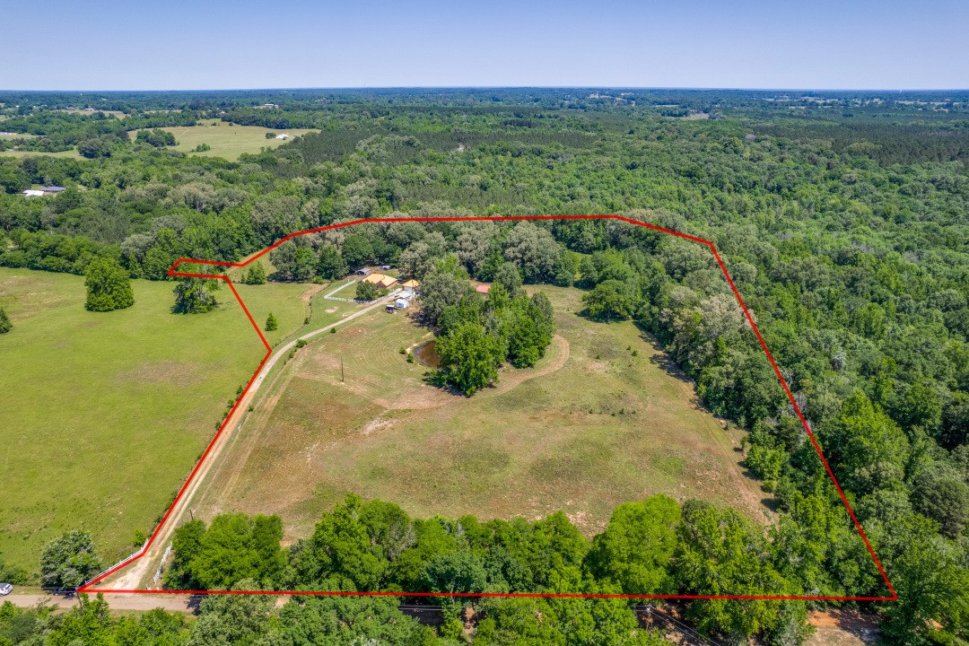 115 County Road 3302 Omaha TX 75571