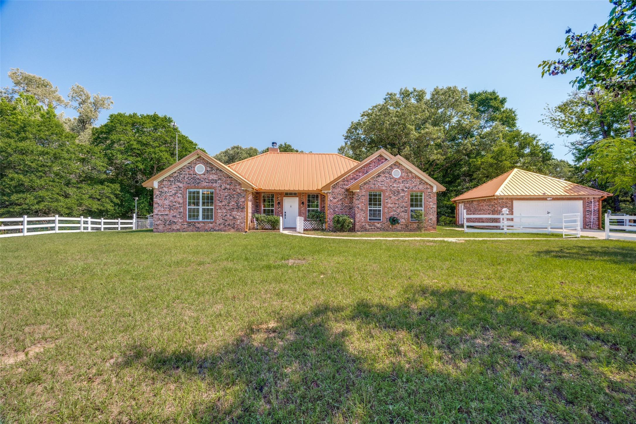 115 County Road 3302 Omaha TX 75571